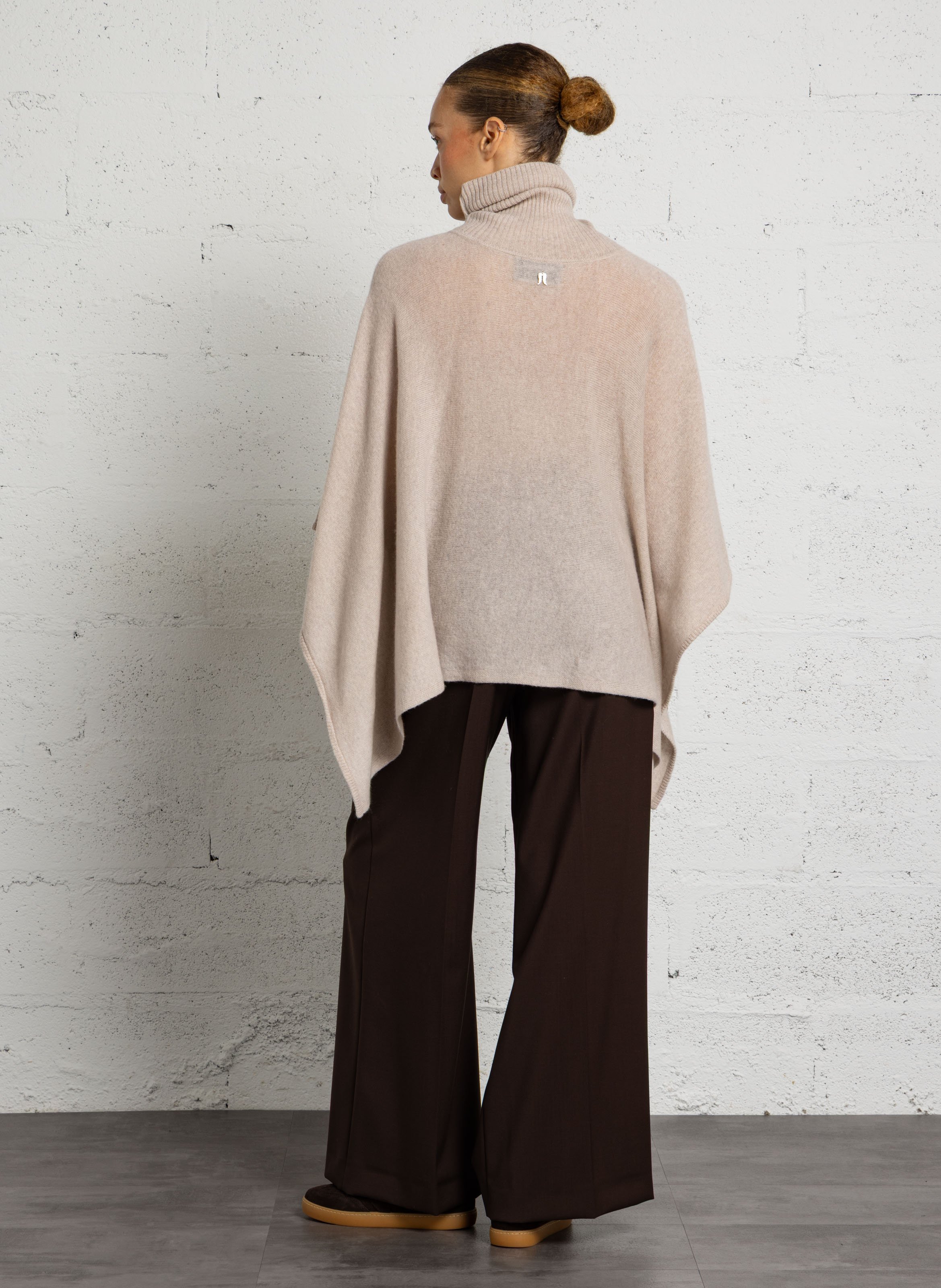 Poncho col roulé en cachemire BERENICE Beige