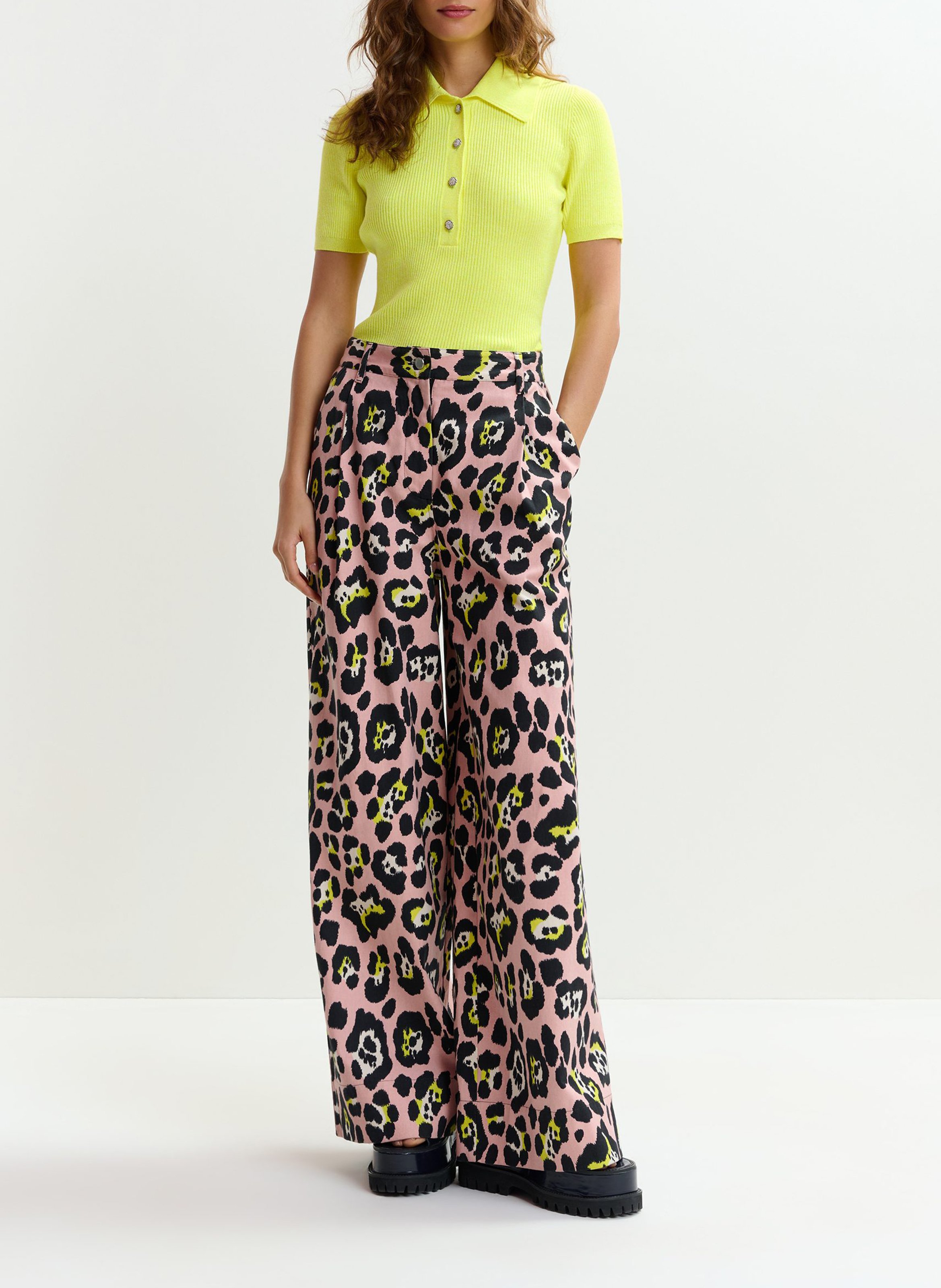 Fitted solid short-sleeve polo ESSENTIEL ANTWERP Yellow