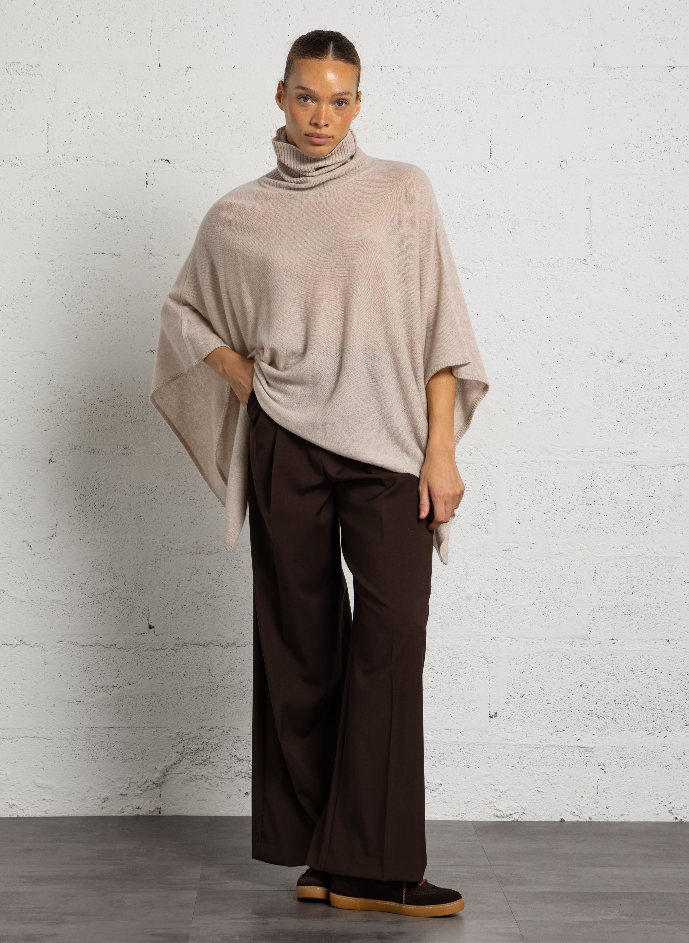Poncho col roulé en cachemire BERENICE Beige
