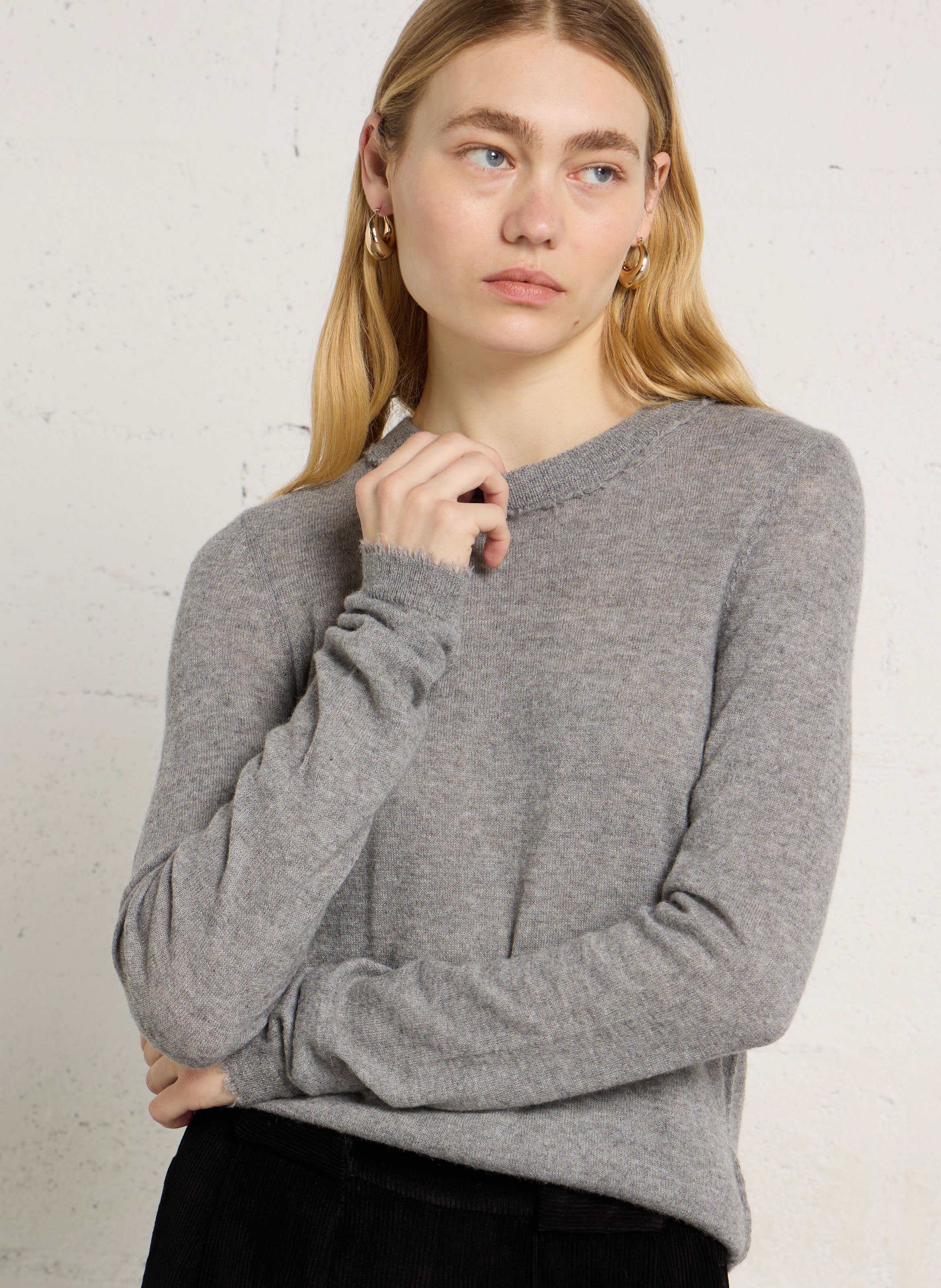 Round-neck wool-blend straight-cut sweater MOMONI