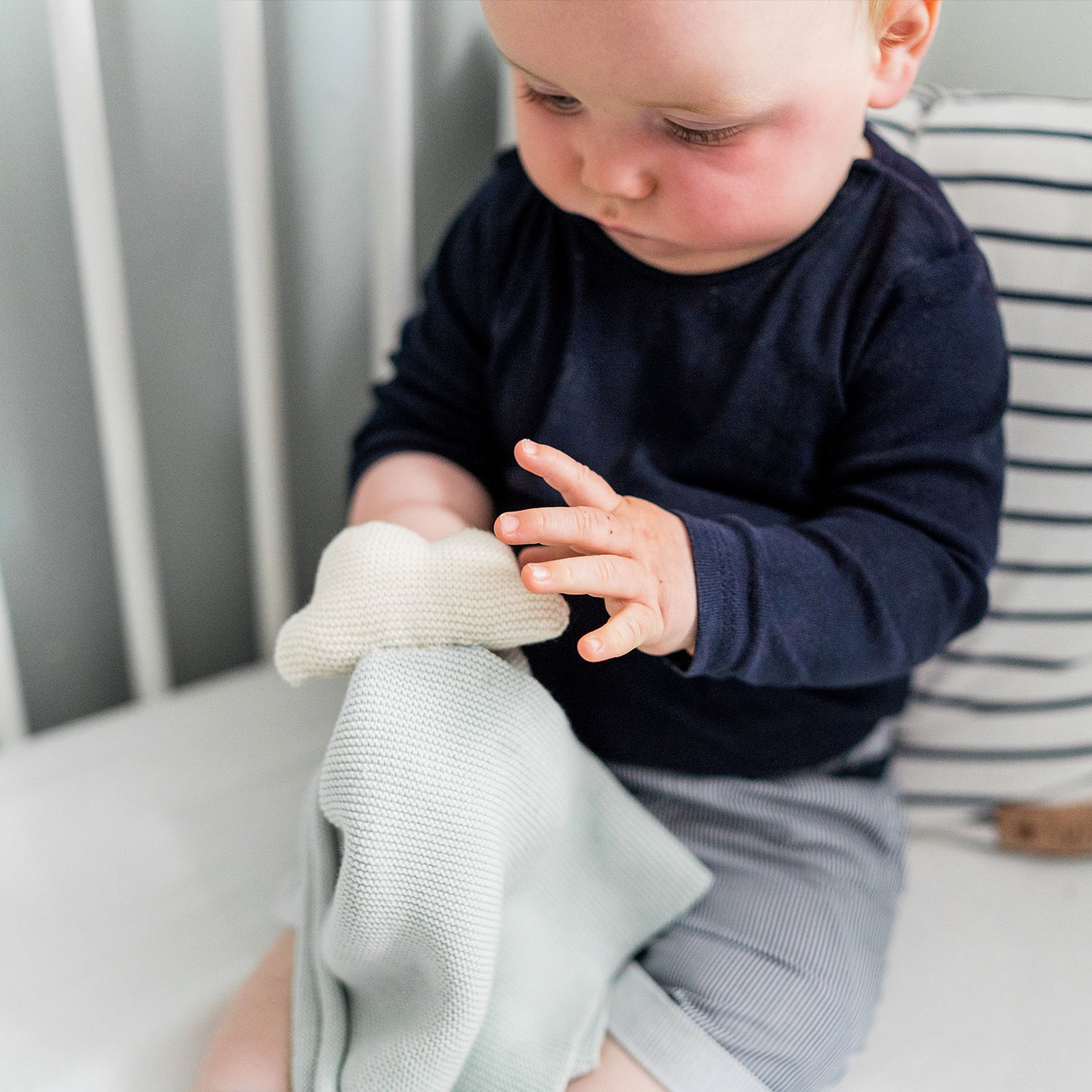 Sheep cotton comforter with rattle KINDSGUT White