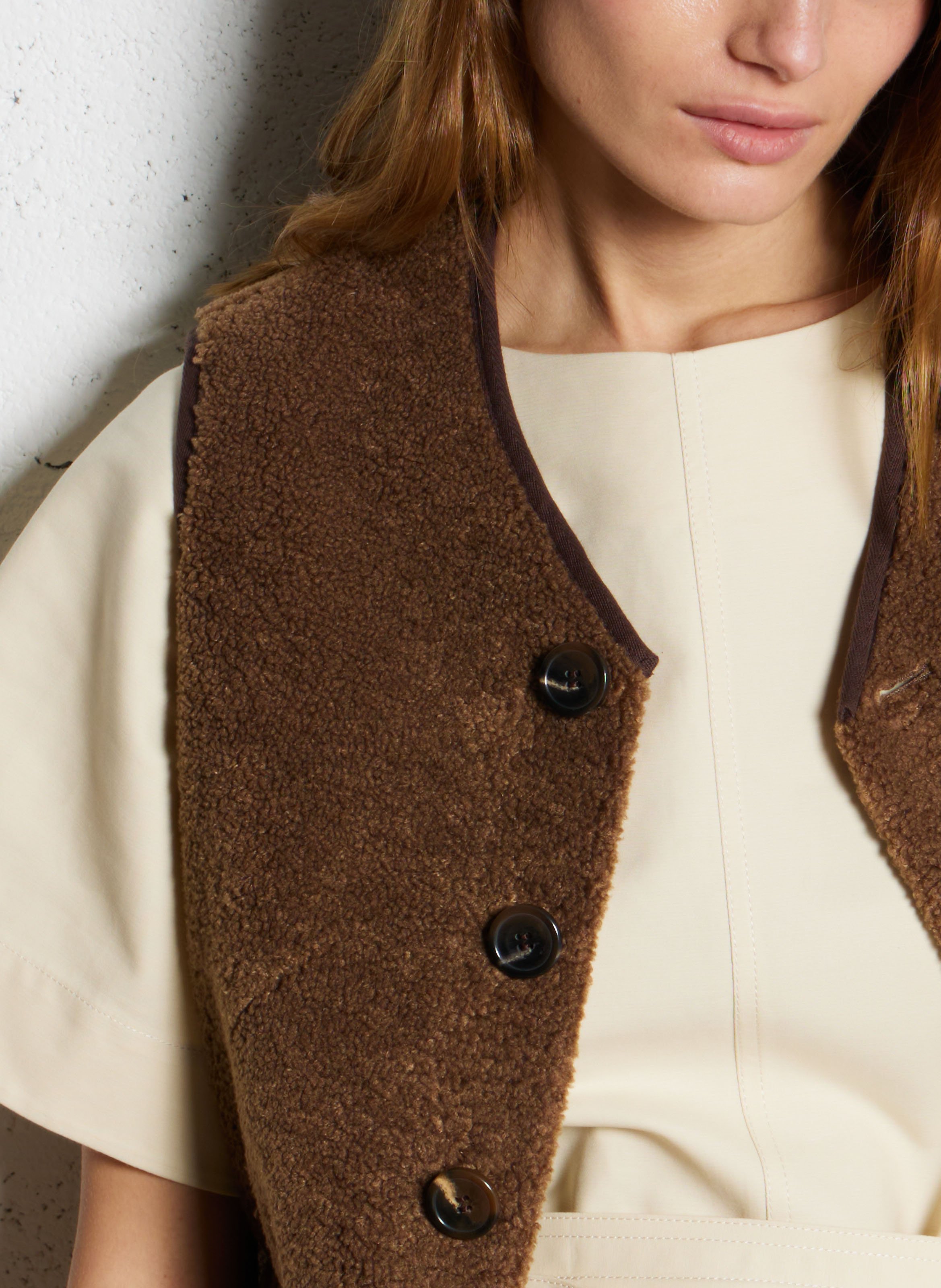 Gilet sans manches aspect mouton SOEUR Marron