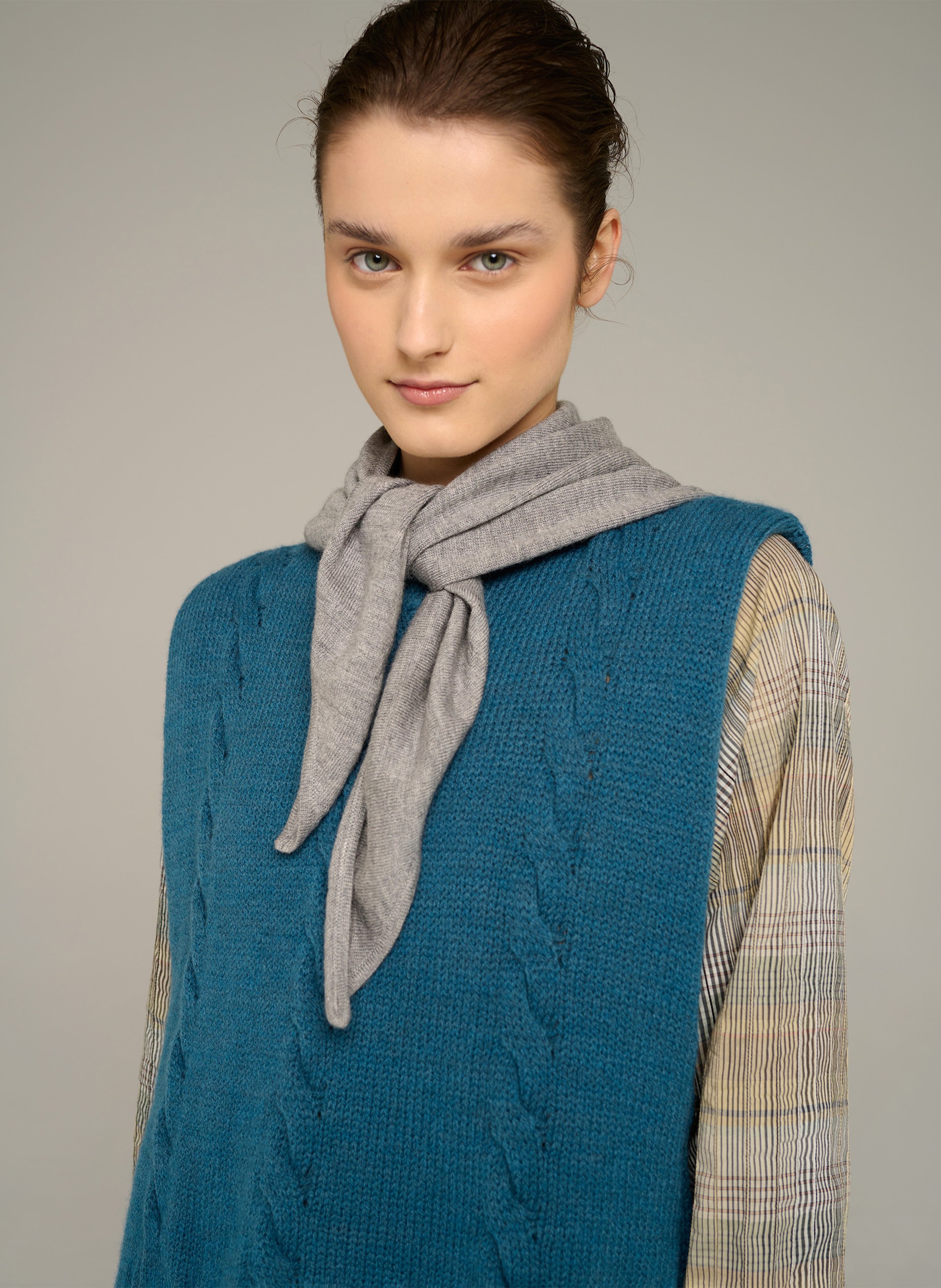 Echarpe triangle en laine COTELAC ACOTE Gris