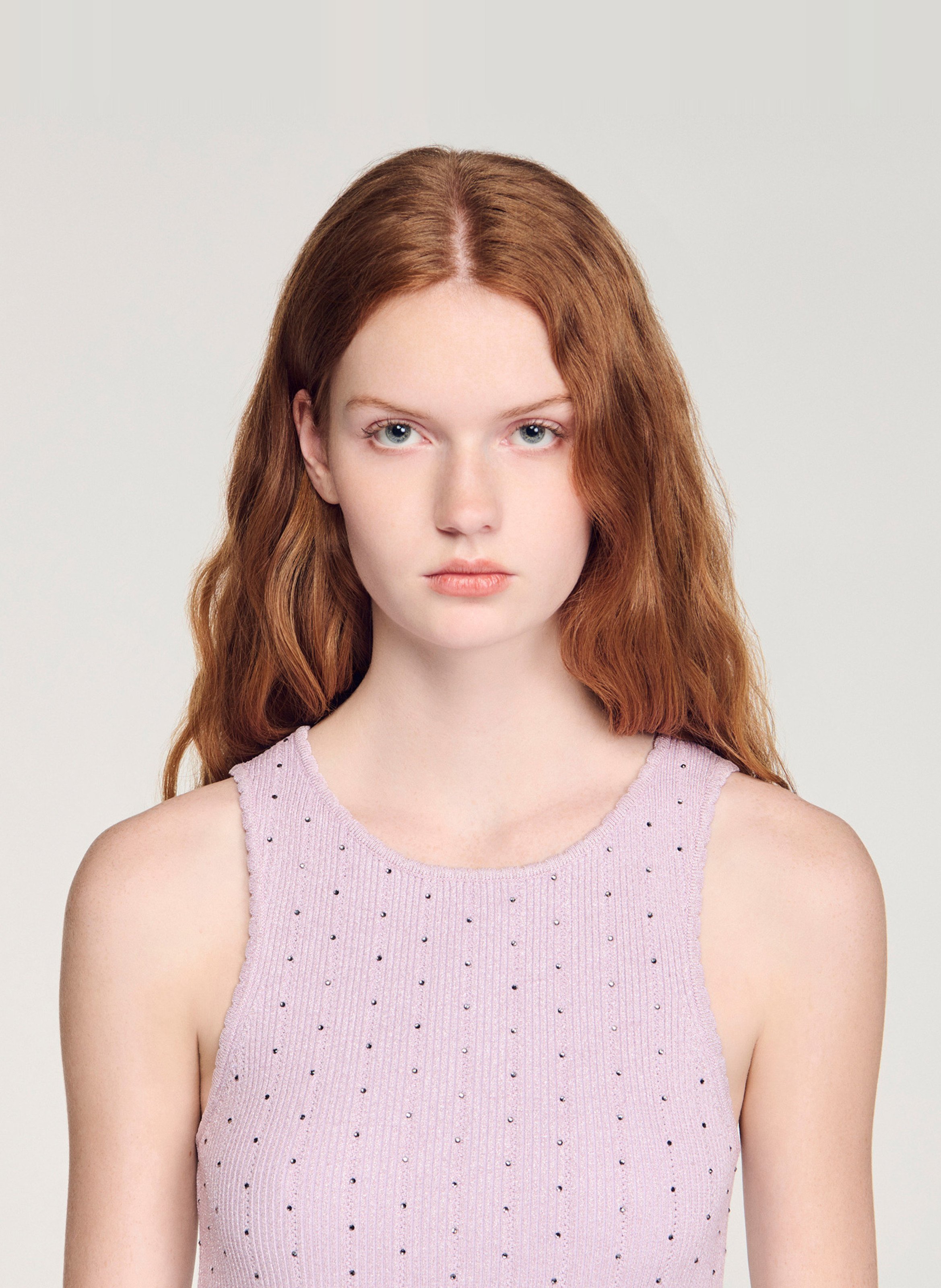 Top ajusté col rond en maille strassée SANDRO Violet