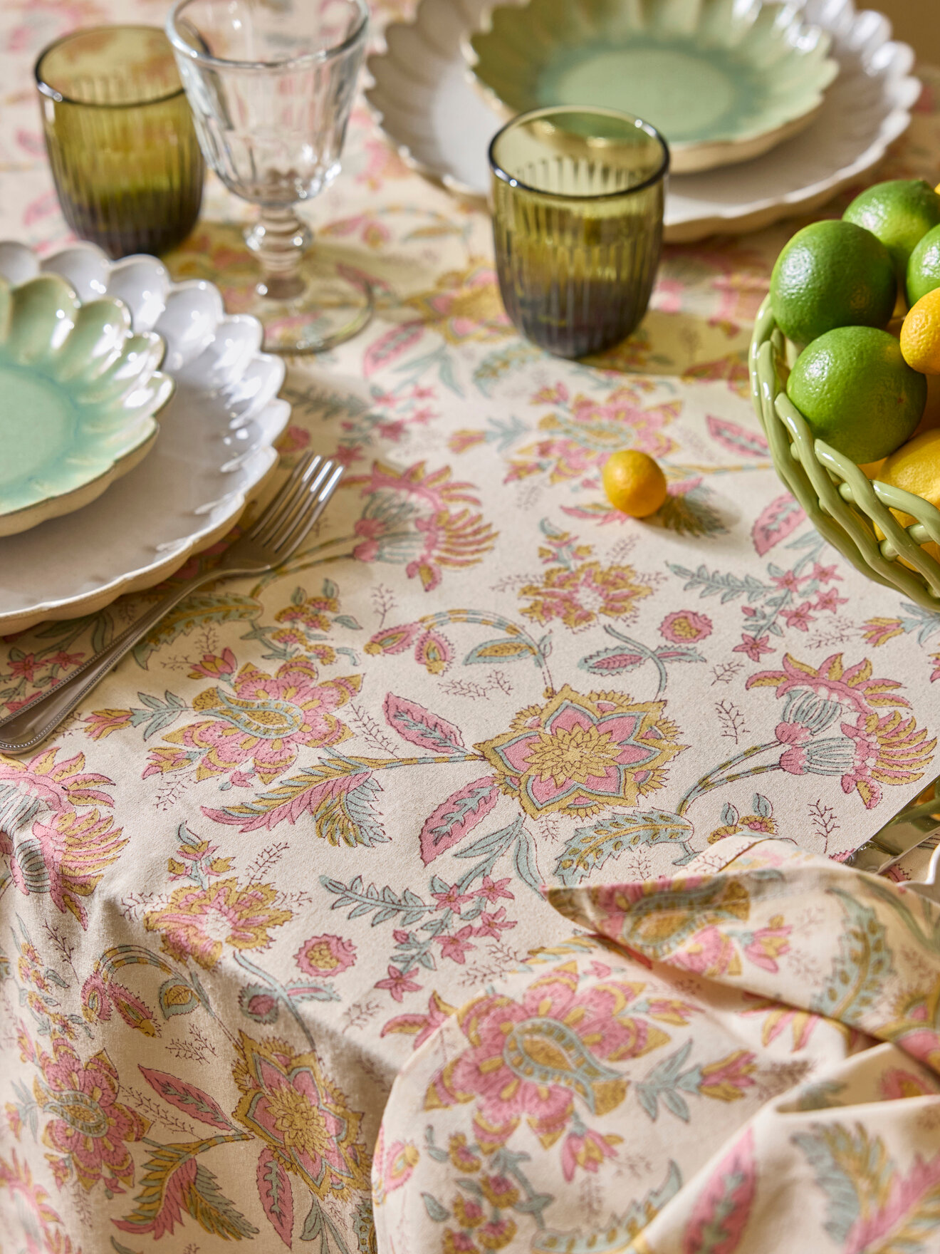Indian floral cotton tablecloth - Pondicherry print CYRILLUS Pink