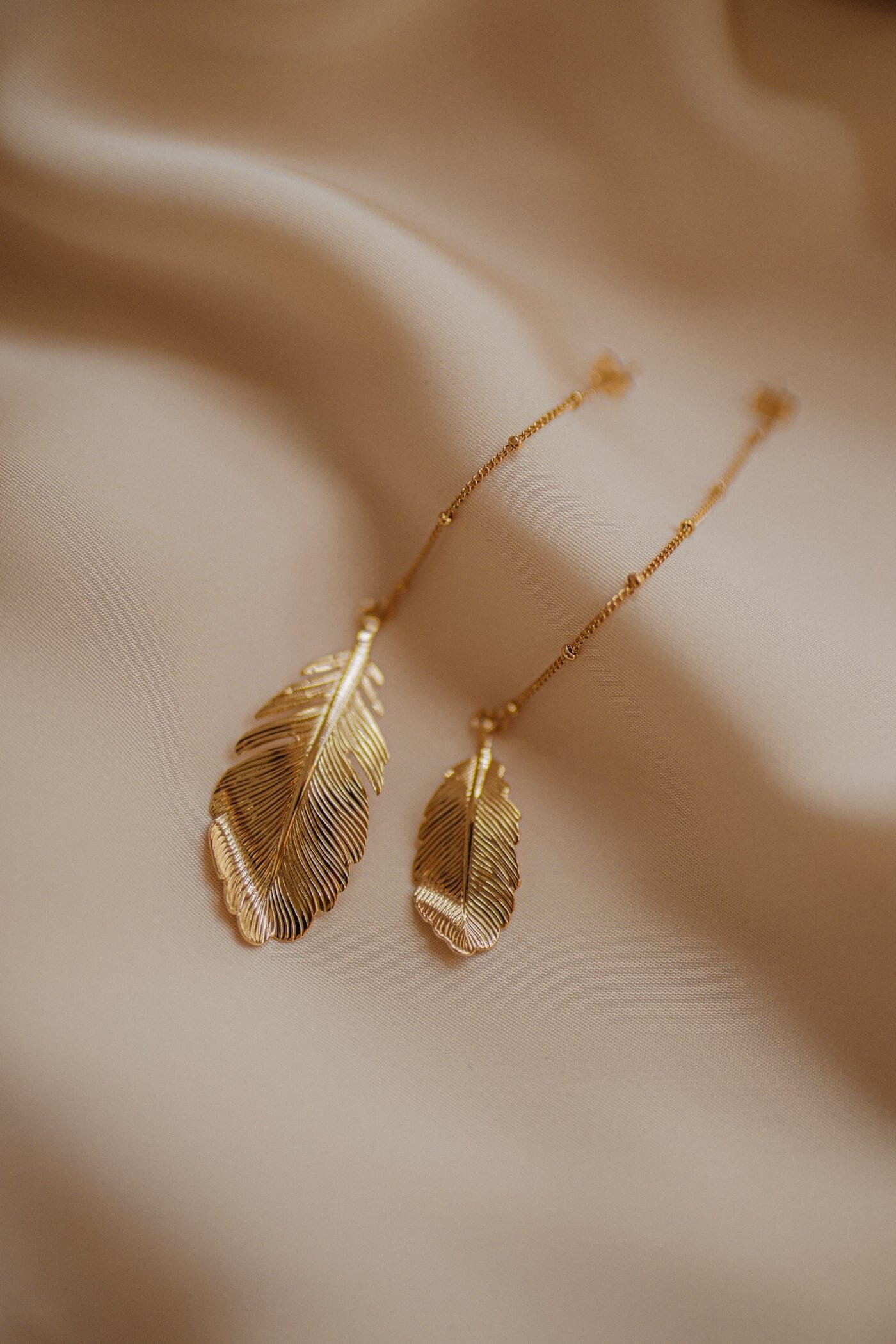 Dangling earrings gold-plated with gold leaves MONSIEUR SIMONE Golden