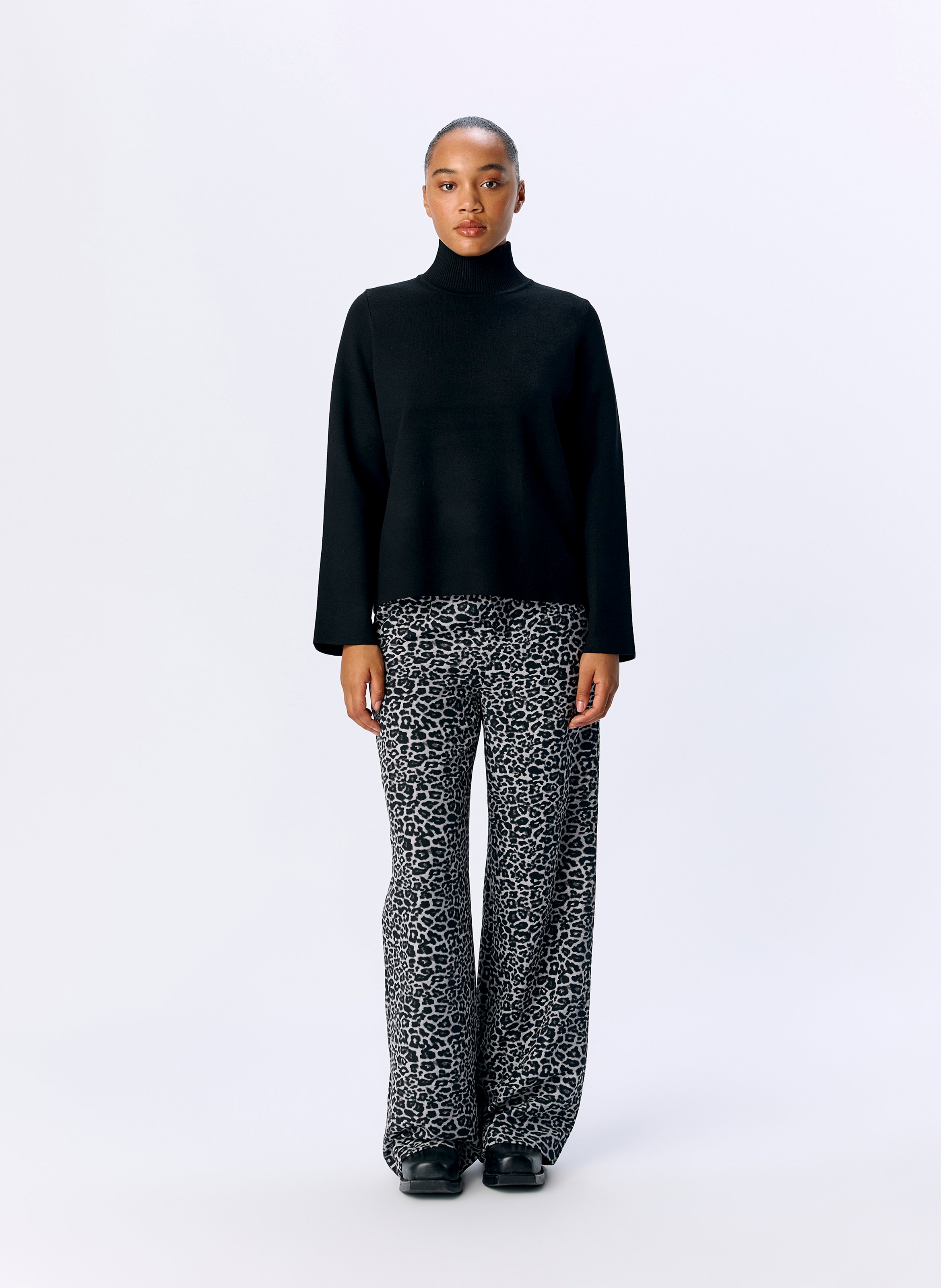 Pull col montant ample | Noir OBJECT Femme