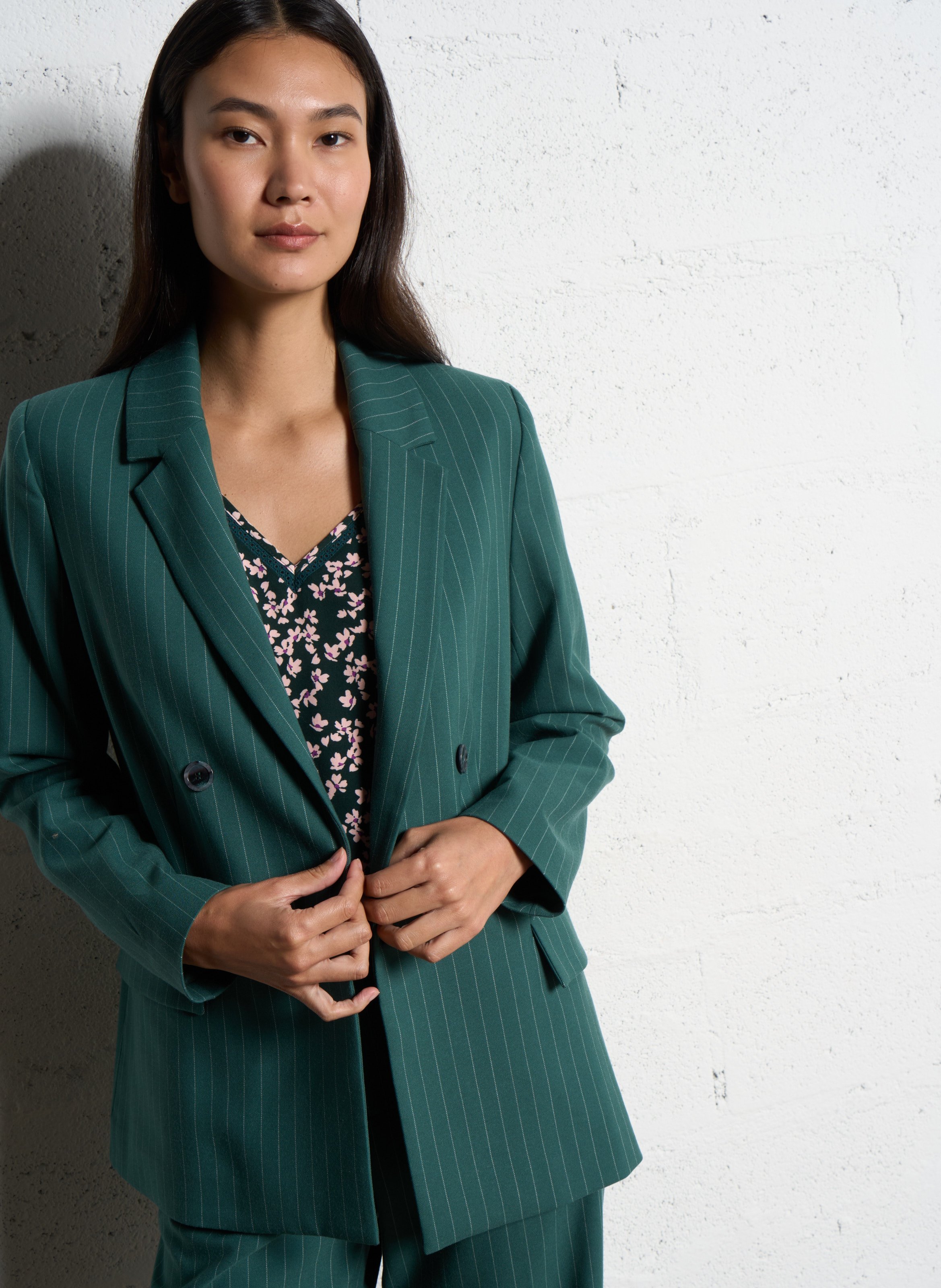 Straight tailored blazer with pinstripes ONE STEP Green