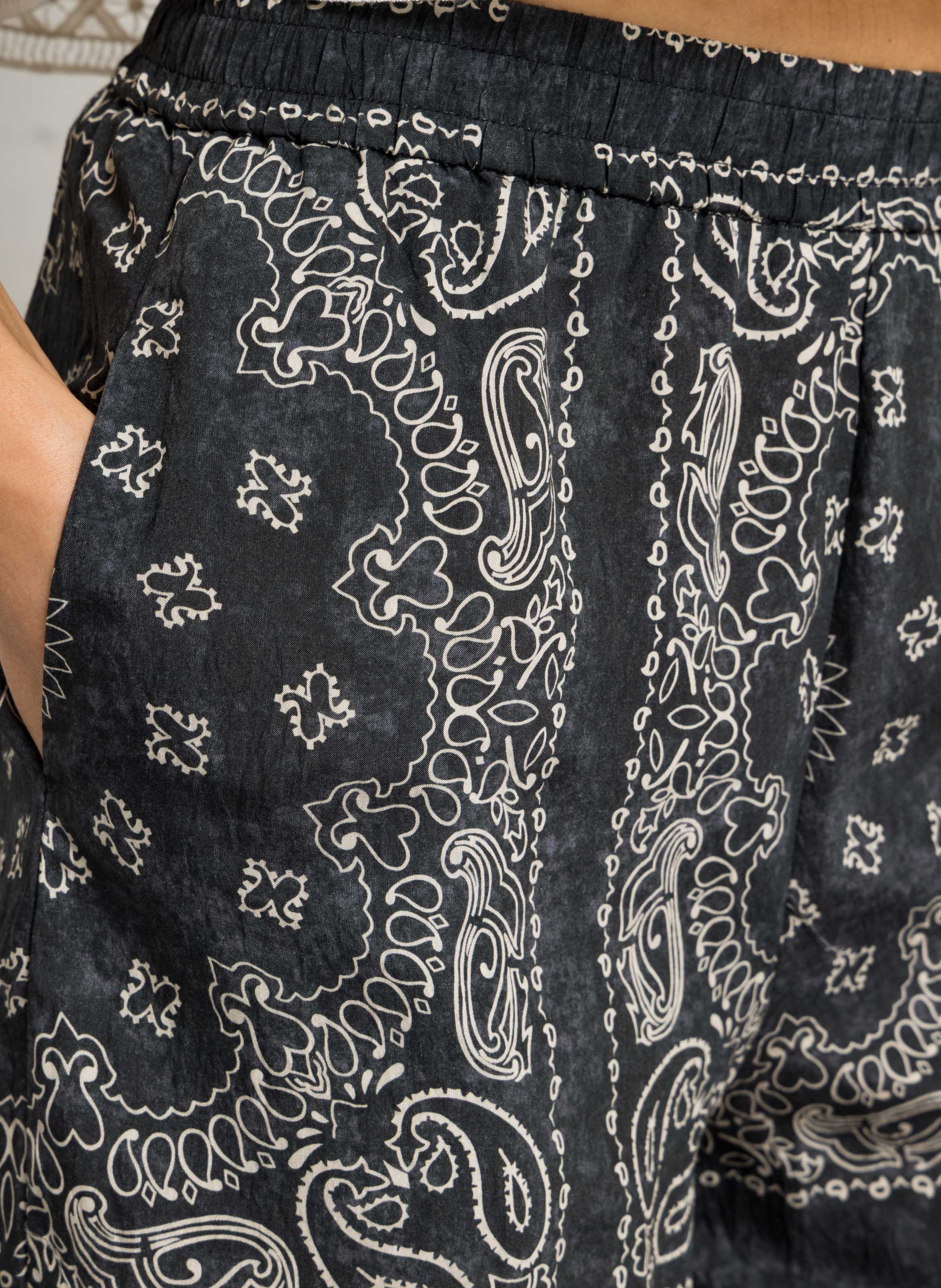 Bedruckte Hose mit hohem Bund SEE U SOON Schwarz