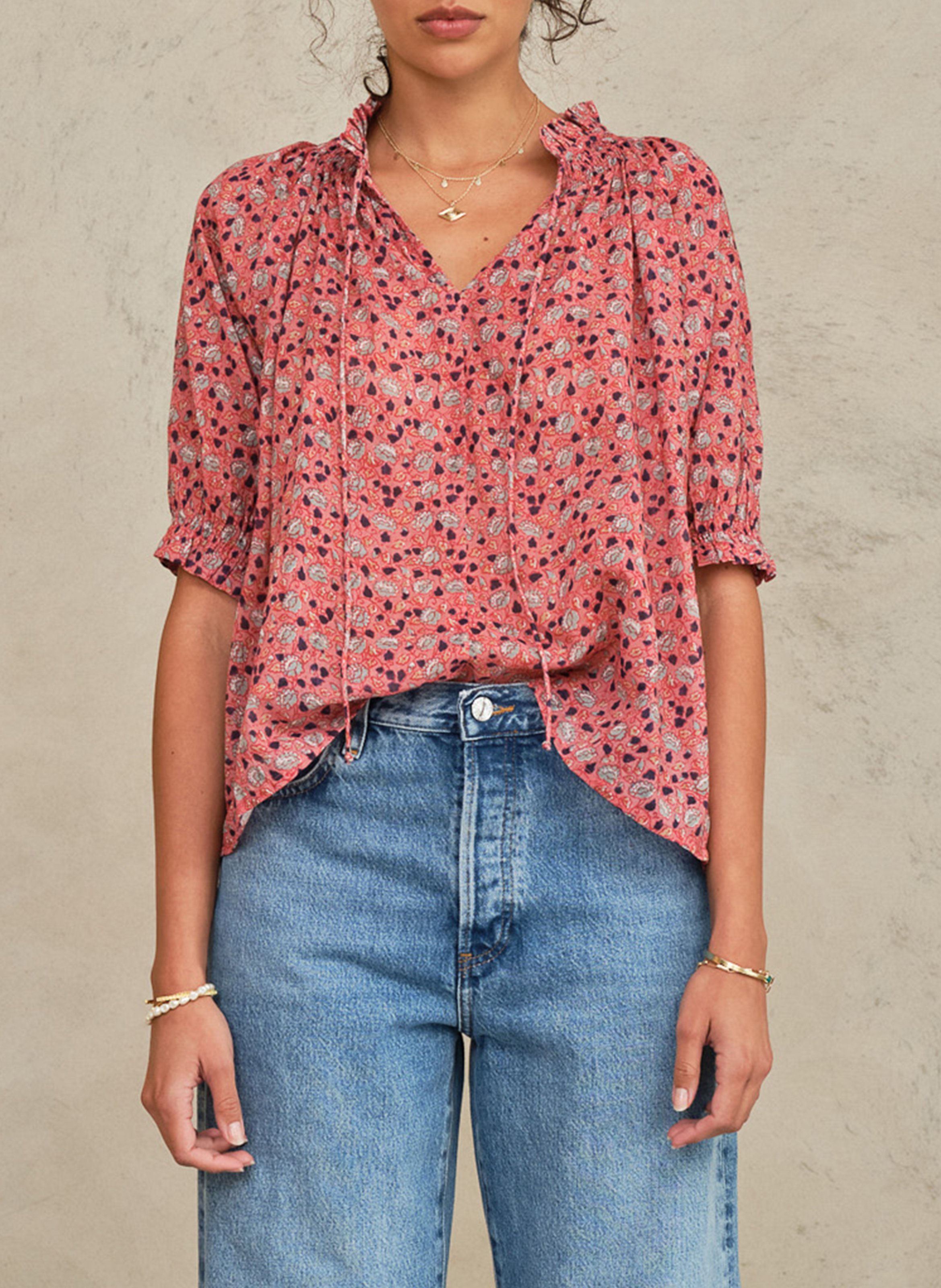 Top droit col V en coton imprimé M.A.B.E Pink