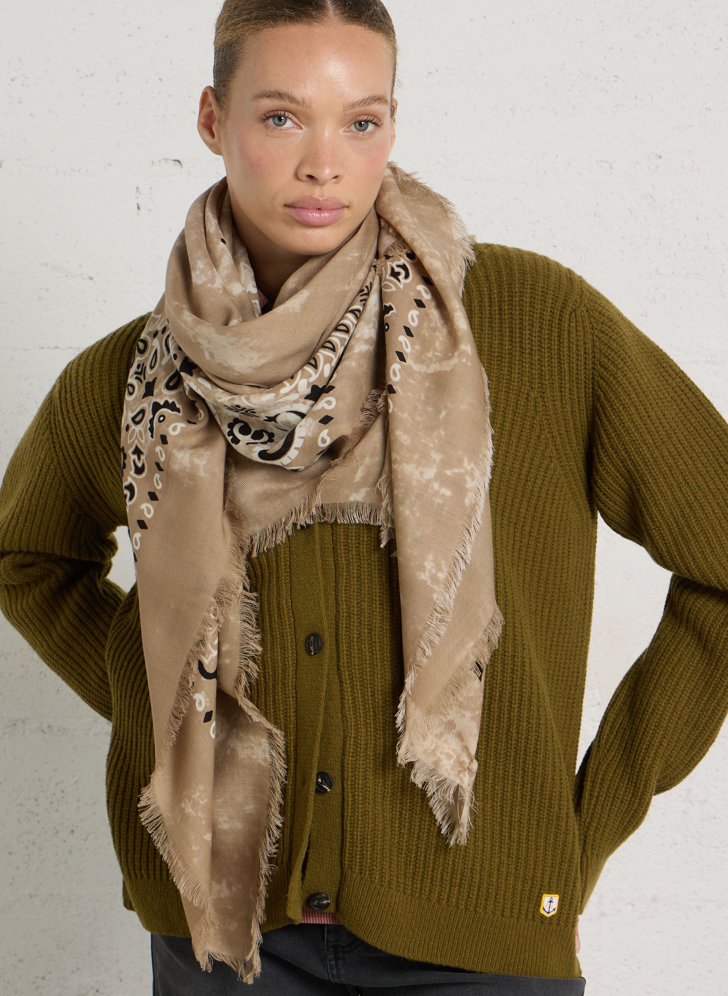 Printed wool scarf with fringes DESTIN