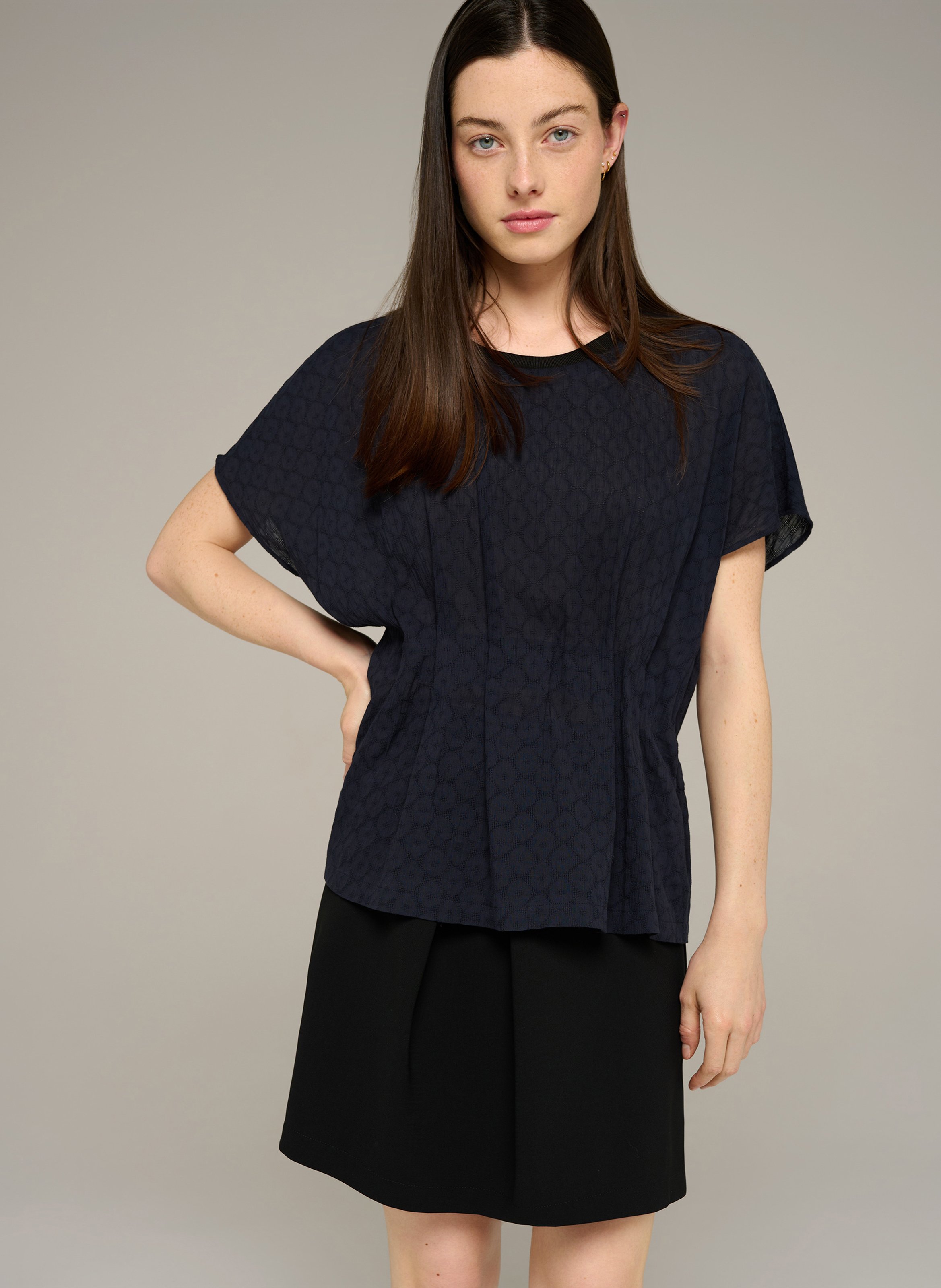 Getailleerde blouse met ronde hals en jacquard patroon COTELAC ACOTE Blauw