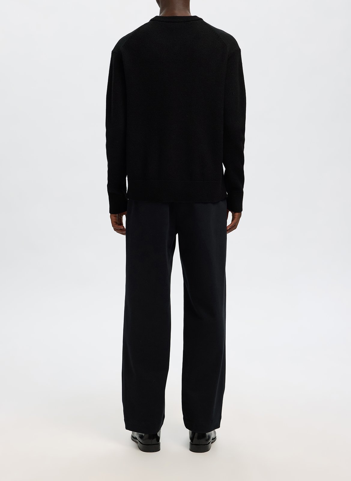 Pull droit à col rond uni en laine SELECTED Noir