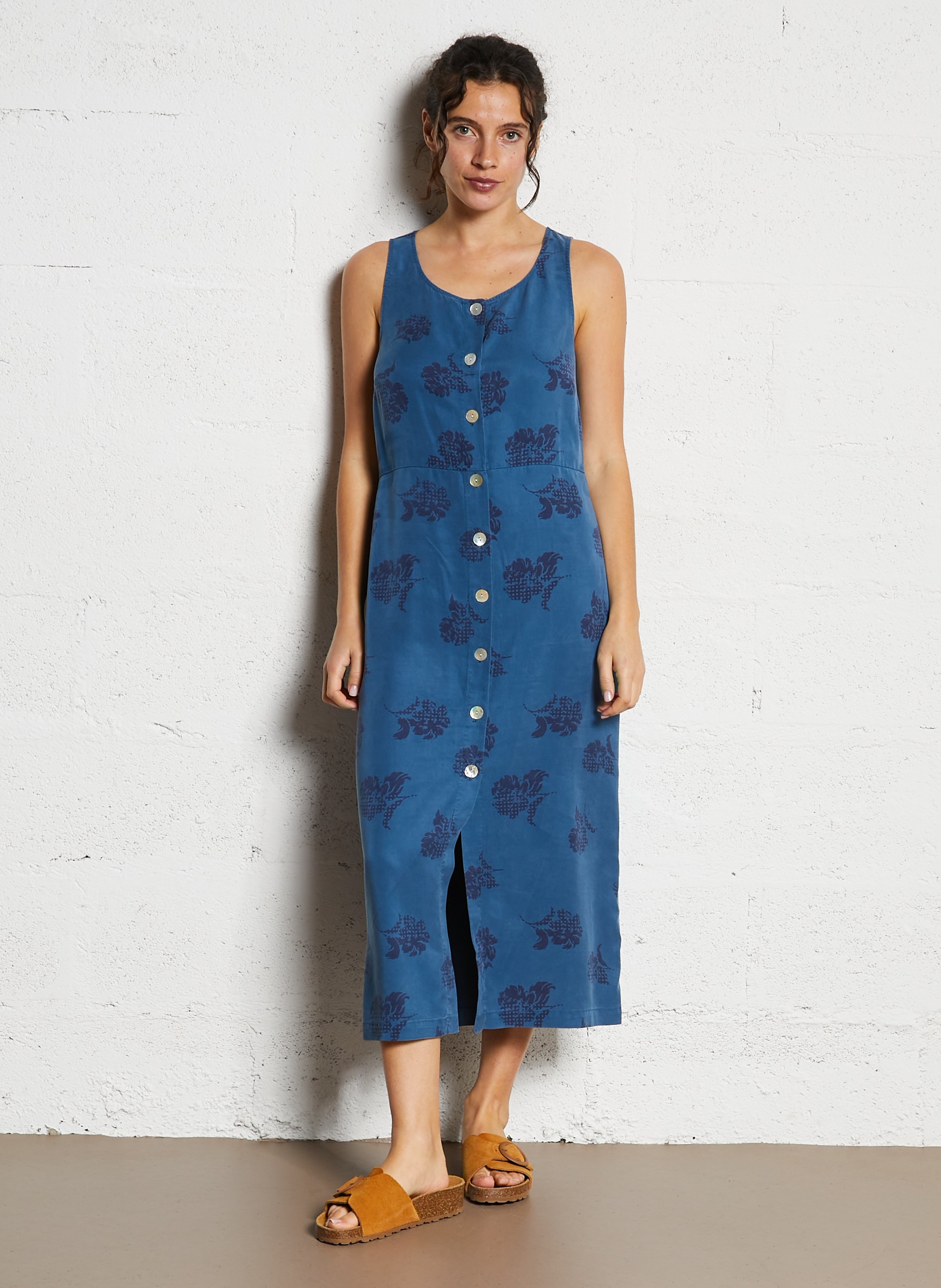 Mouwloze jurk met vloeiende snit en motieven NICE THINGS Blauw