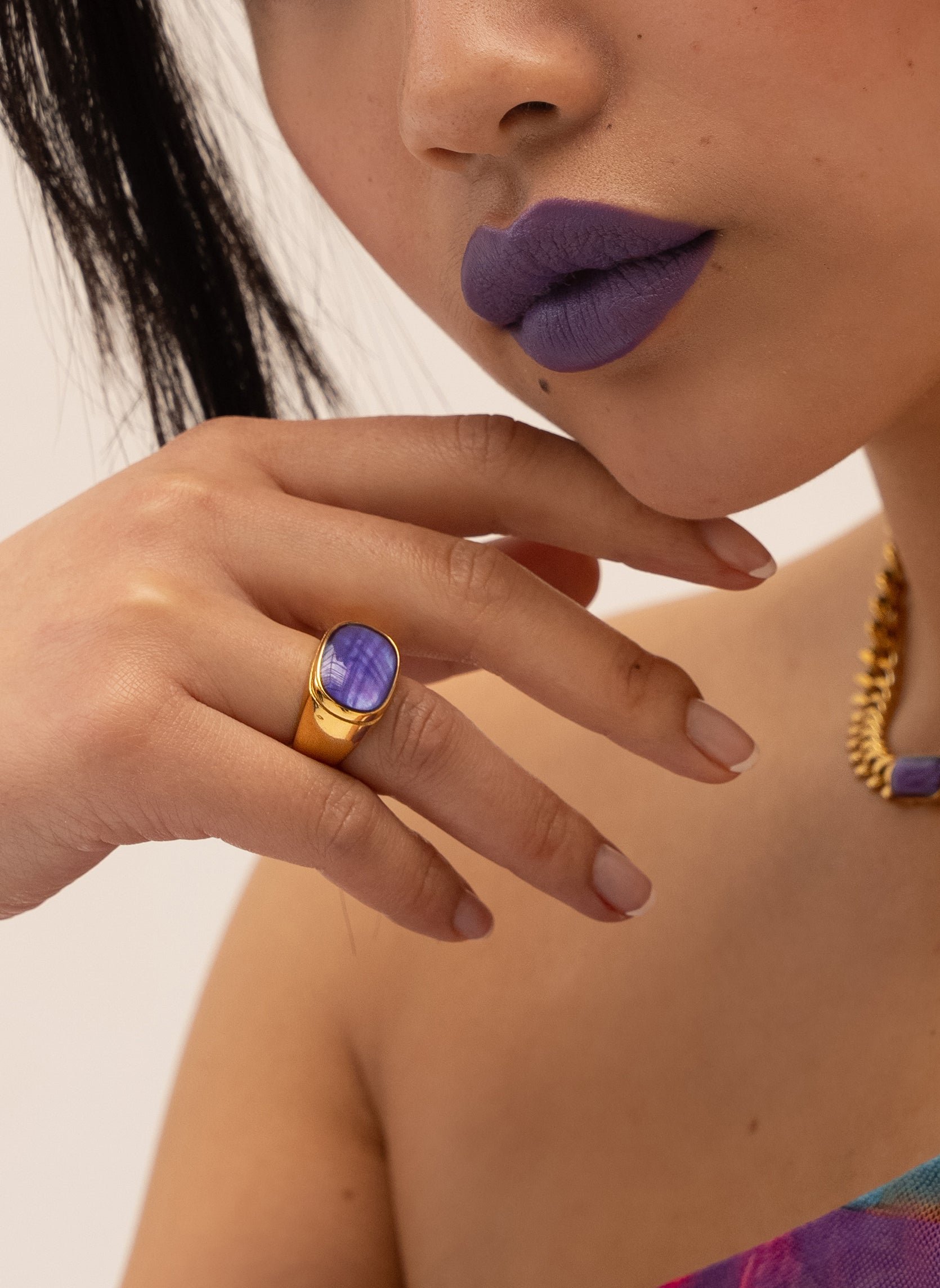 Wide Columba Ring AEC Paris Purple