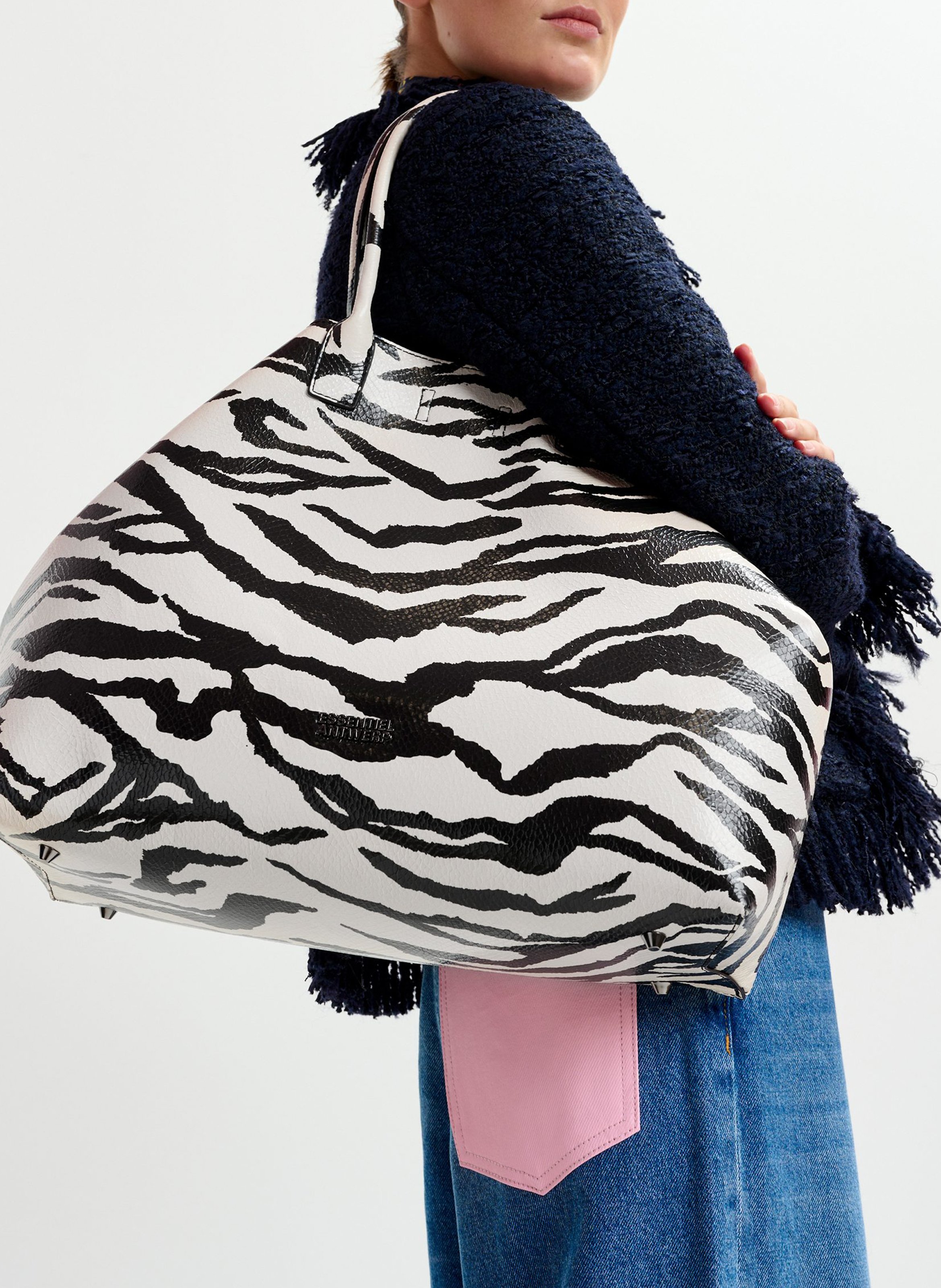 Cabas imprimé zèbre ESSENTIEL ANTWERP Noir