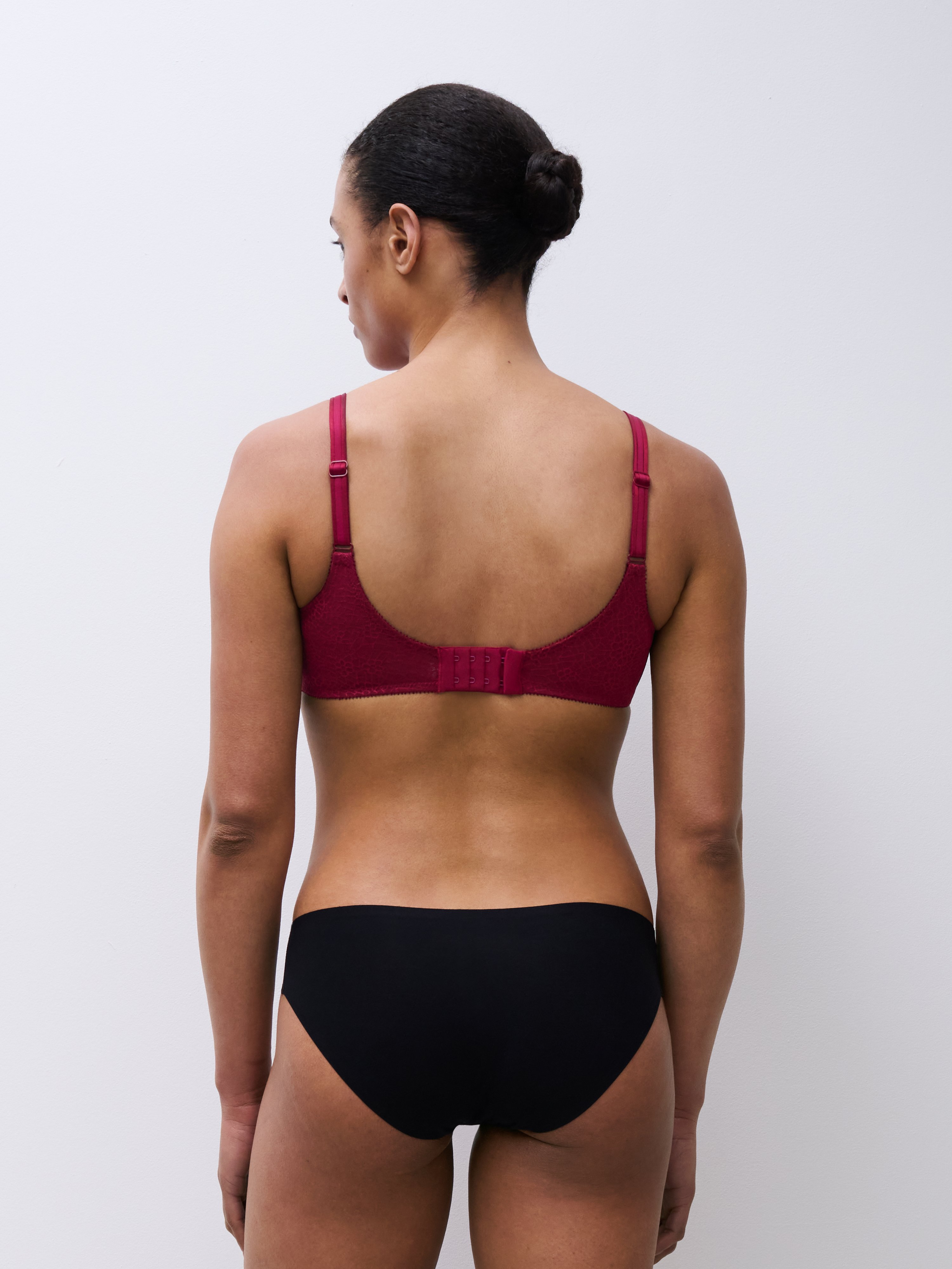 Moulded full-cup bra CHANTELLE Pink