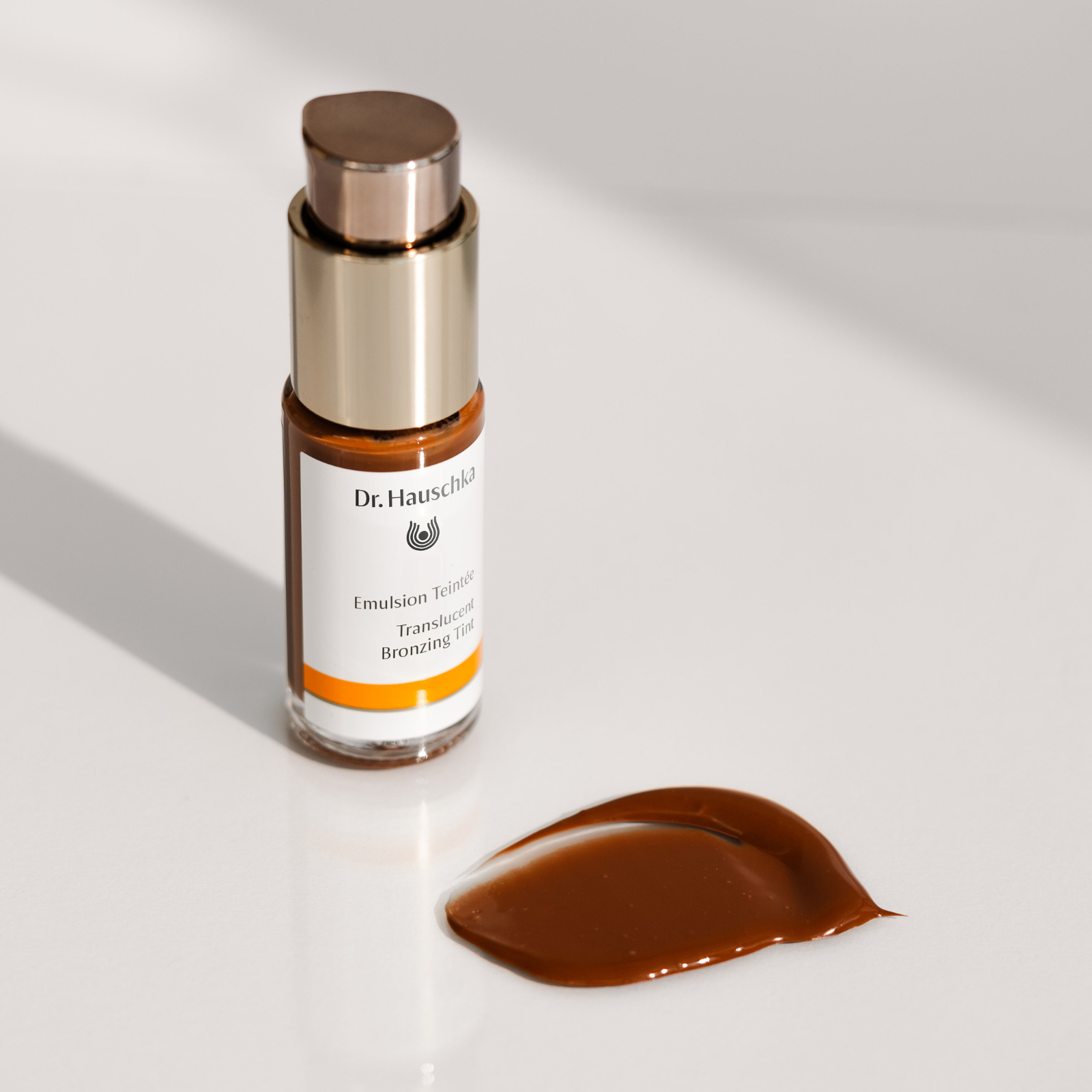 Tinted Emulsion DR. HAUSCHKA No color