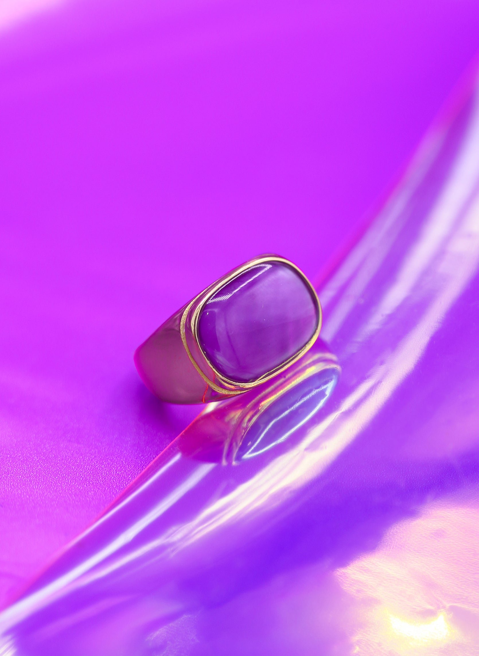 Wide Columba Ring AEC Paris Purple