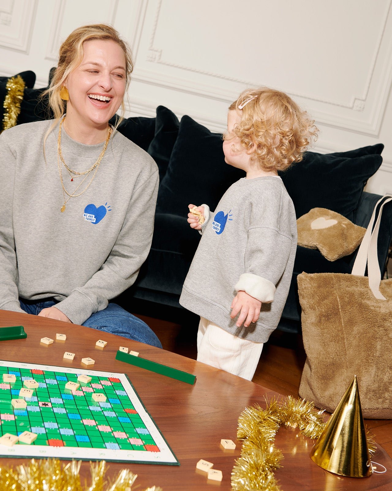 The "we are family" organic cotton sweatshirt Grey