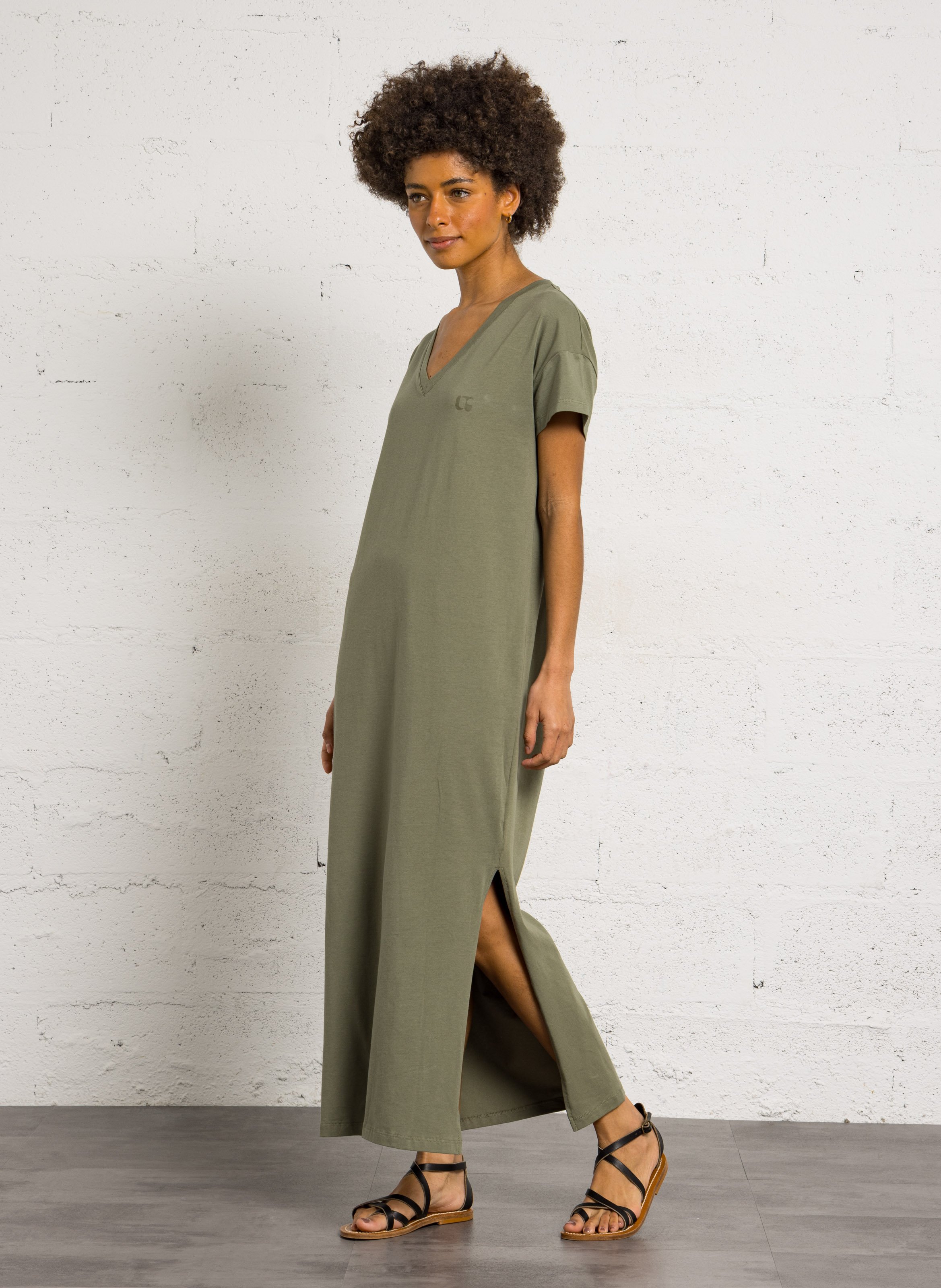 Lange jurk met V-hals van stretchkatoen LE TEMPS DES CERISES Groen