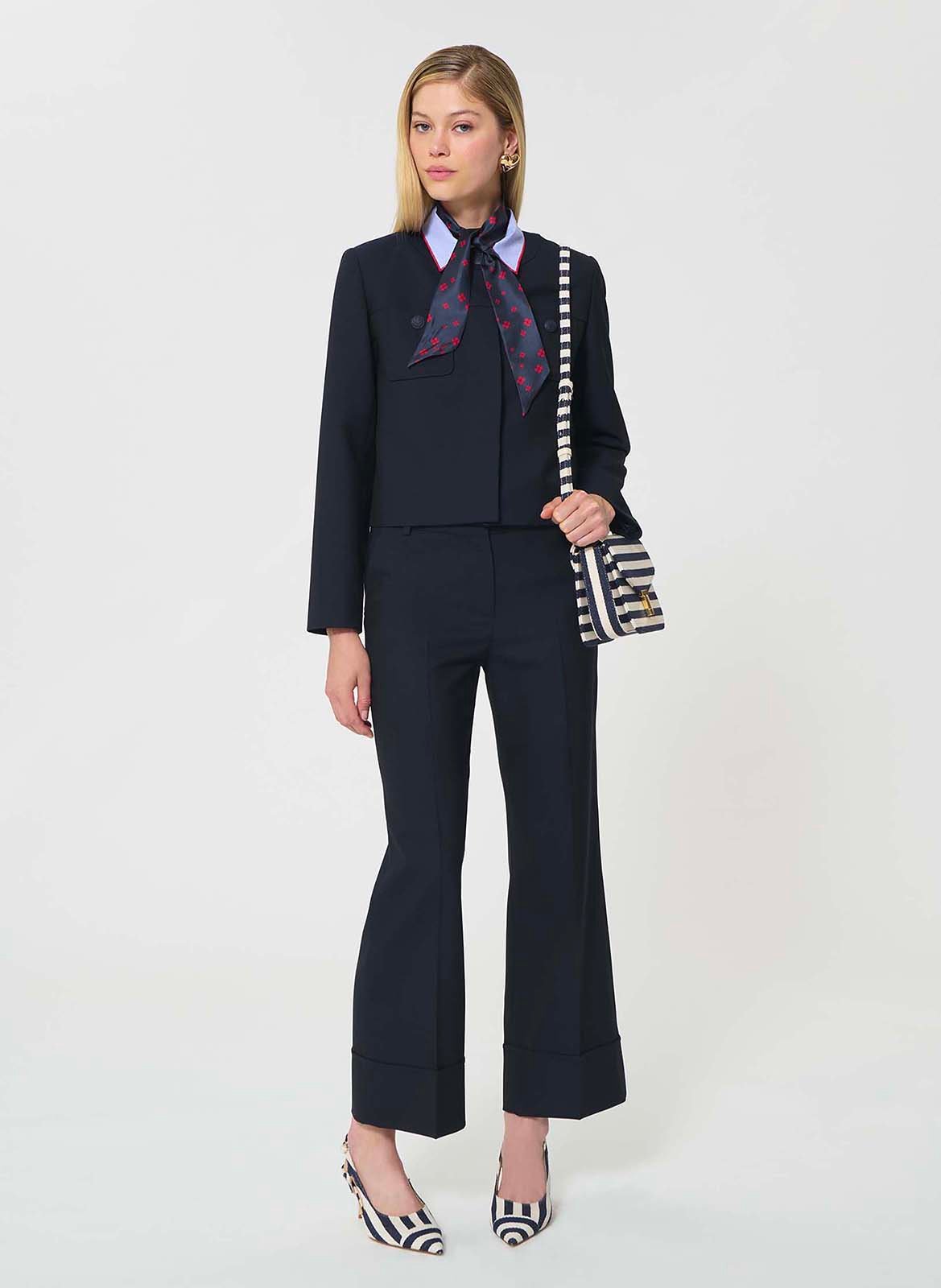 Kort aansluitend jasje TARA JARMON Blauw