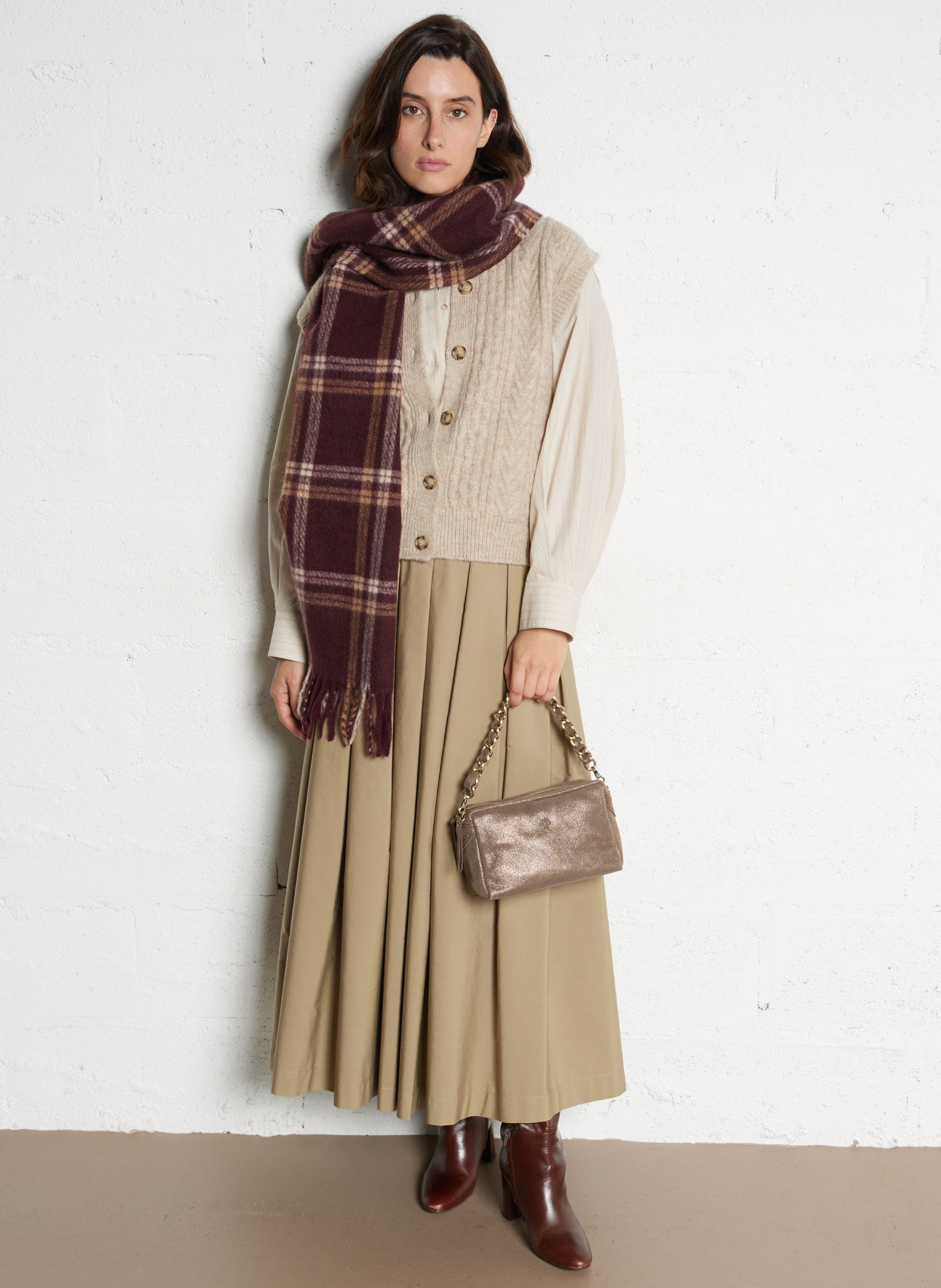 Umhängetasche aus Spaltleder in Metallic-Optik MILA LOUISE Khaki