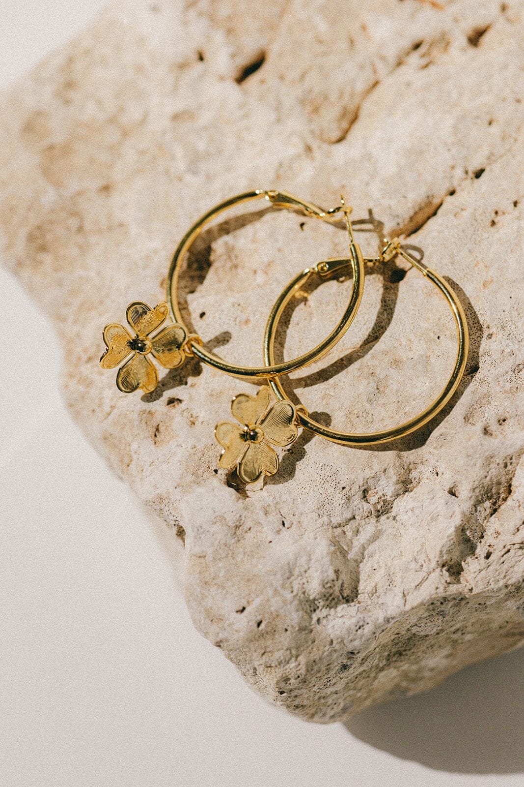 Small silver-plated clover hoop earrings MONSIEUR SIMONE Golden