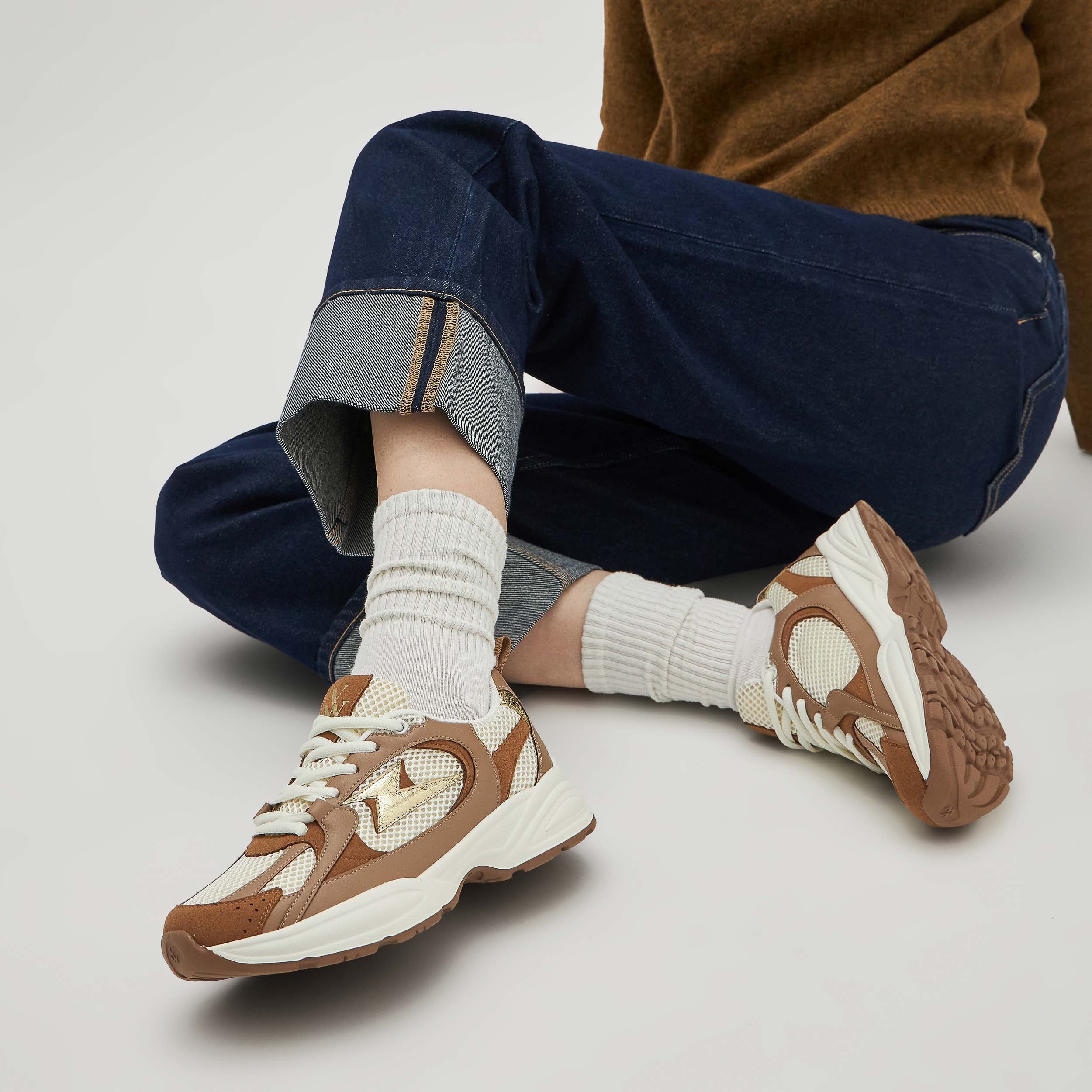 Low mesh sneakers VANESSA WU Brown