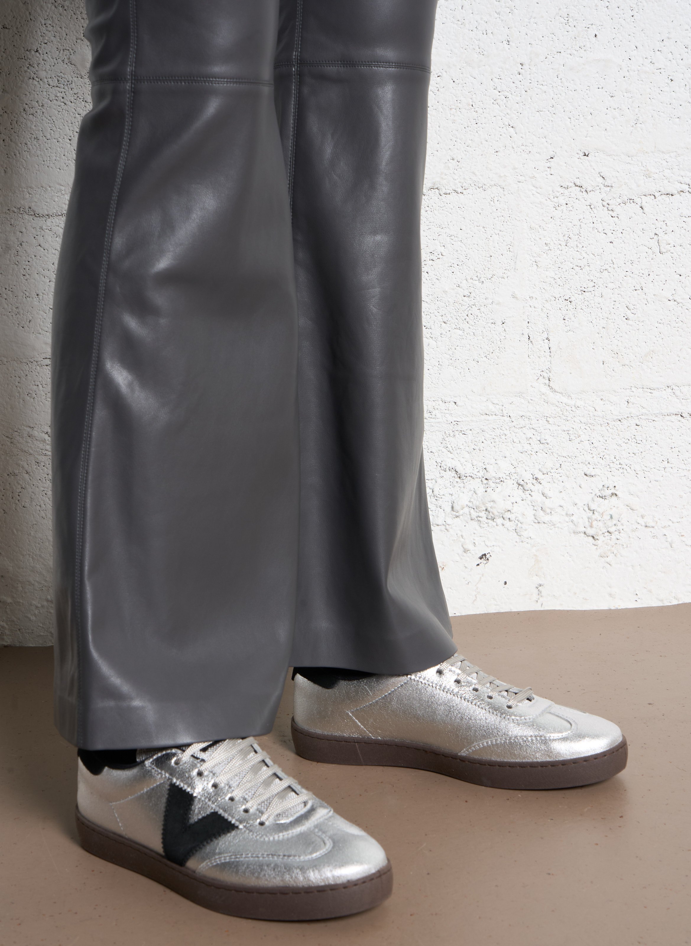 Baskets basses en cuir métallisé VICTORIA Argent