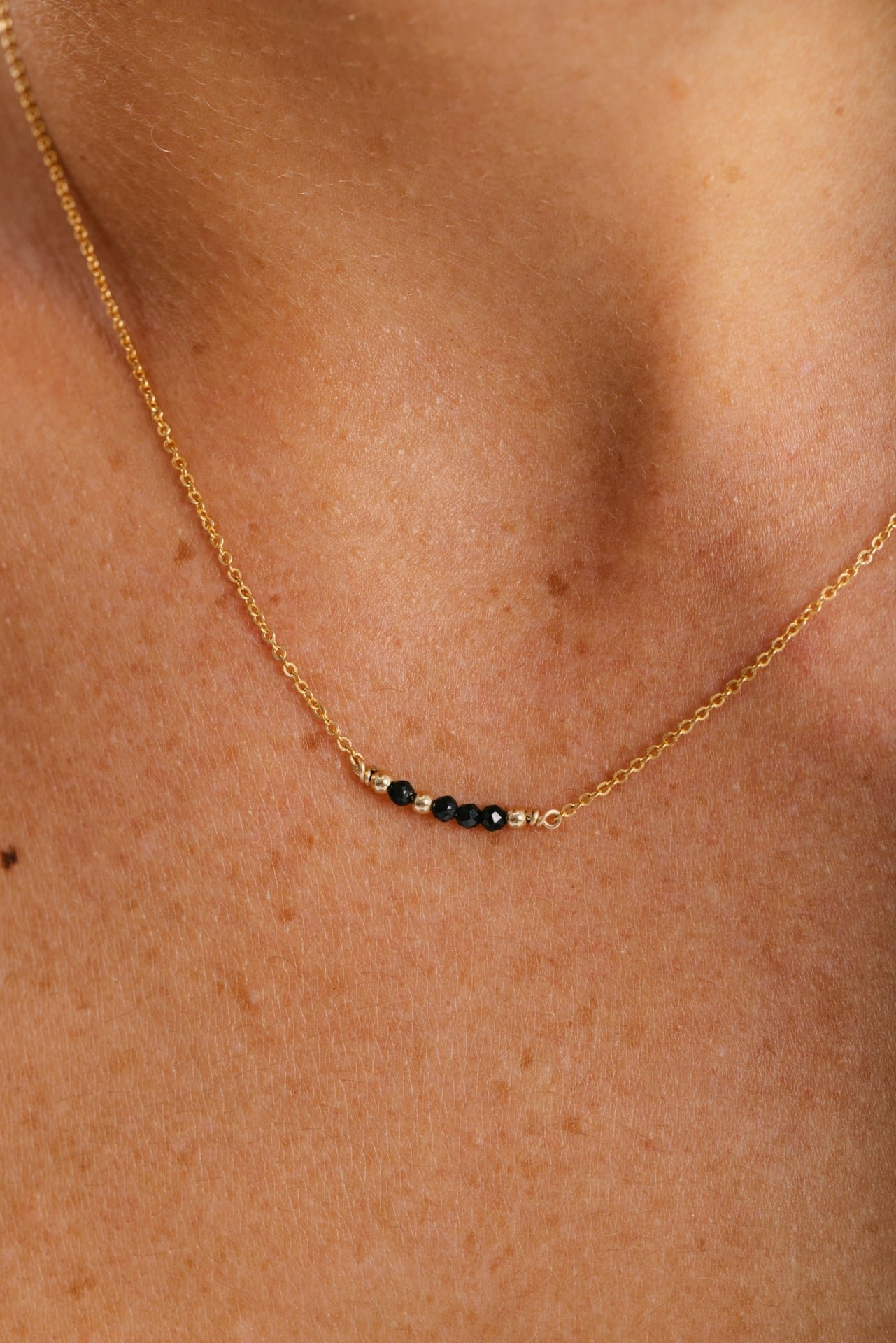Short necklace Thea YAY Black