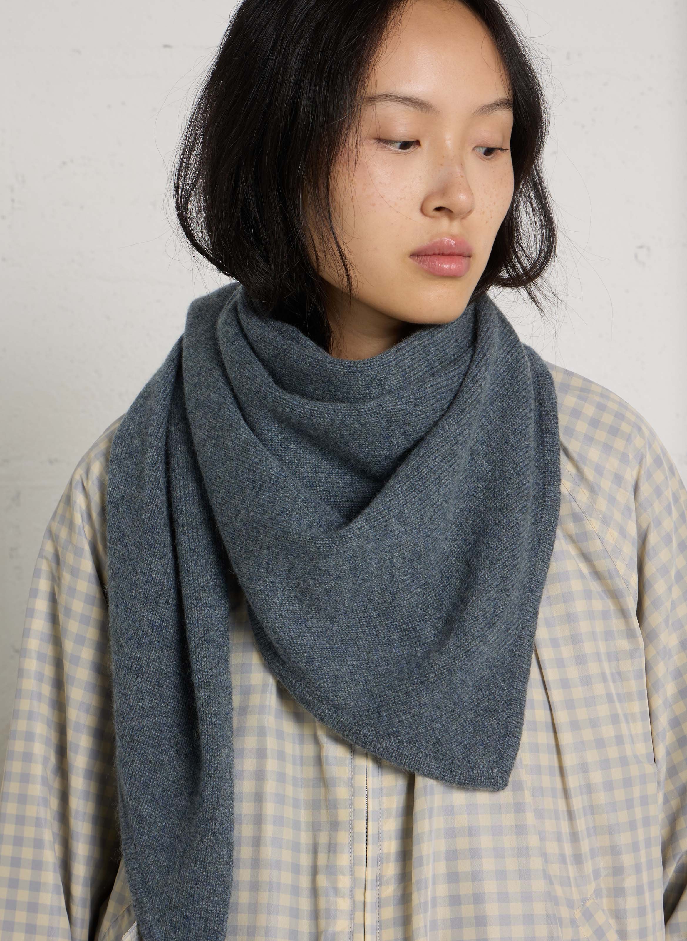 Triangle cashmere knit scarf MAISON 123 Grey