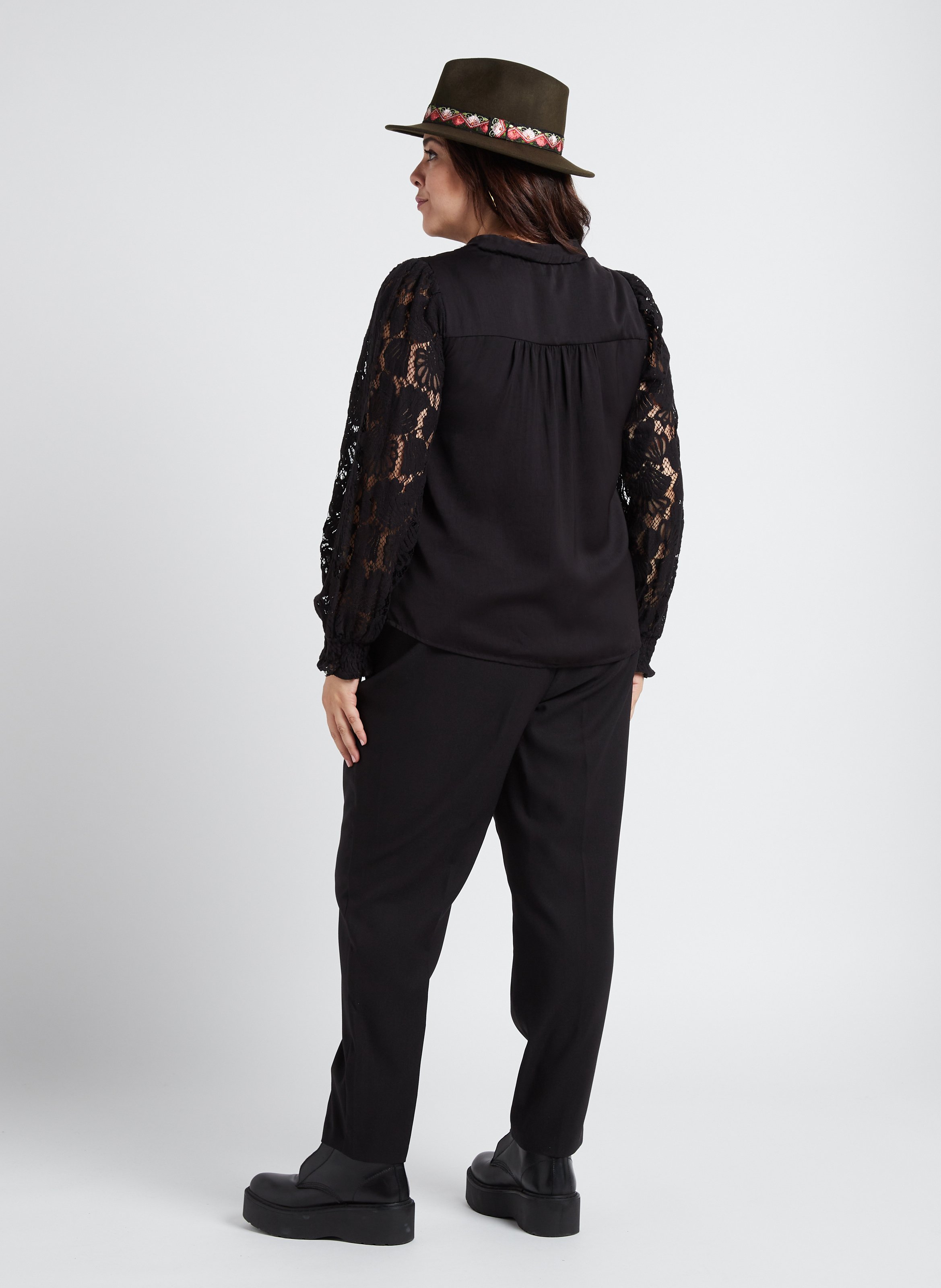 Chemise col classique à broderie ajourée  Noir