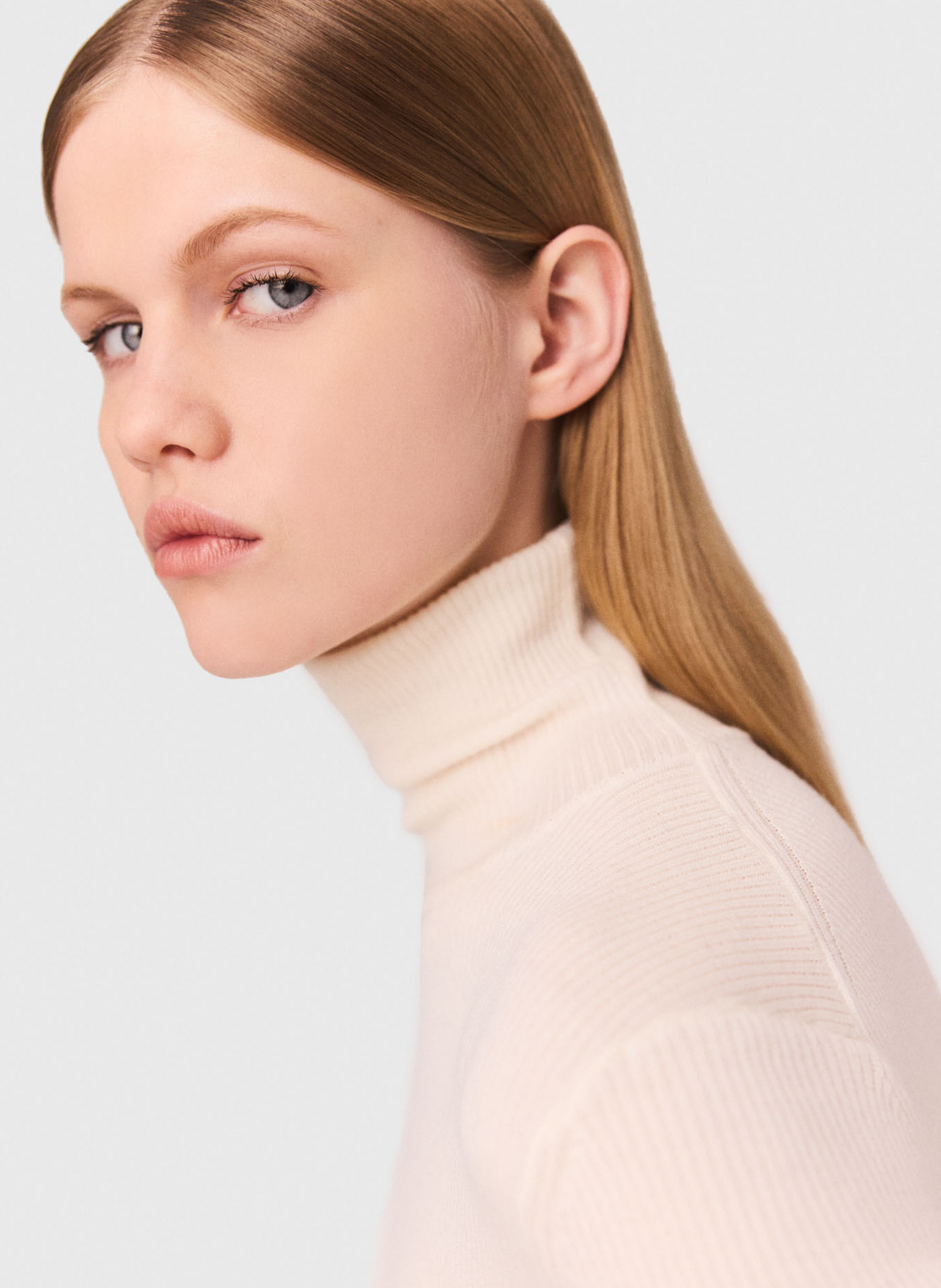 Coltrui van gemengde wol en zijde MAJE Beige