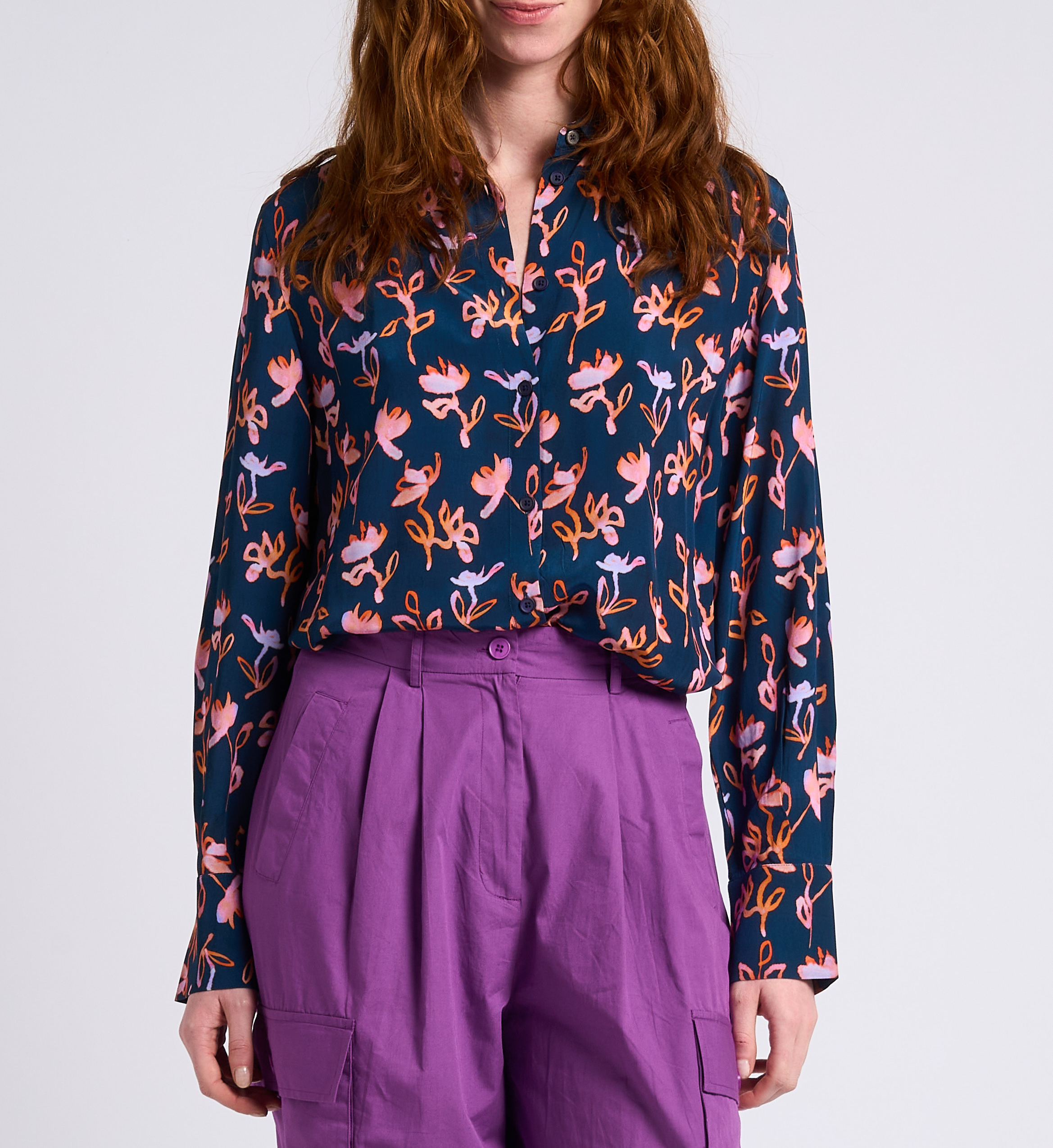 Gerade geschnittene fließende Bluse mit klassischem Kragen PAUL SMITH Blau