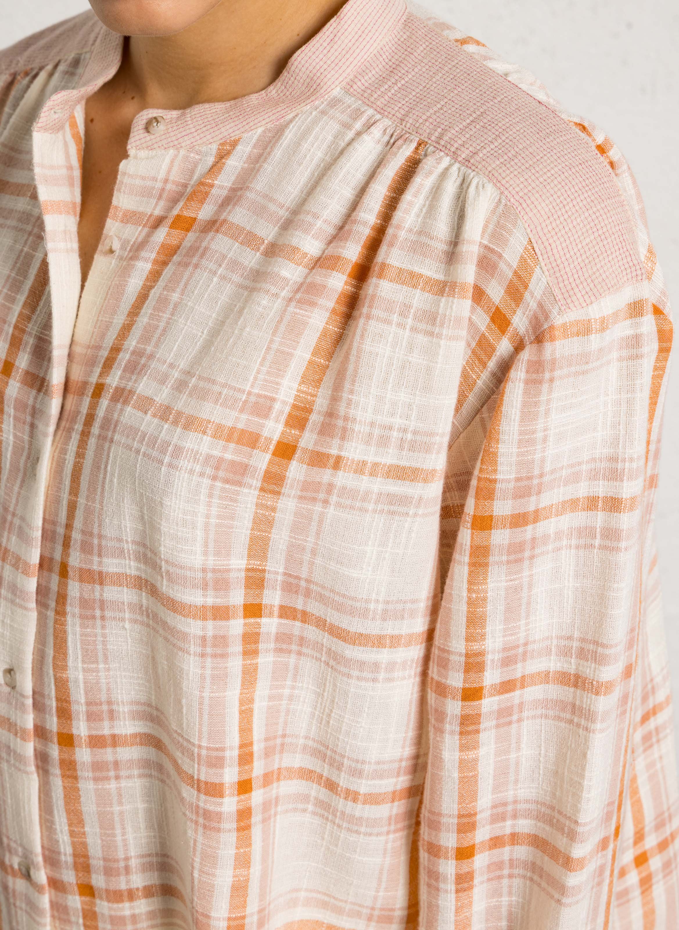 Gerade geschnittene Bluse aus Bio-Baumwolle mit Rundhalskragen und Print SACRECOEUR Mehrfarbig