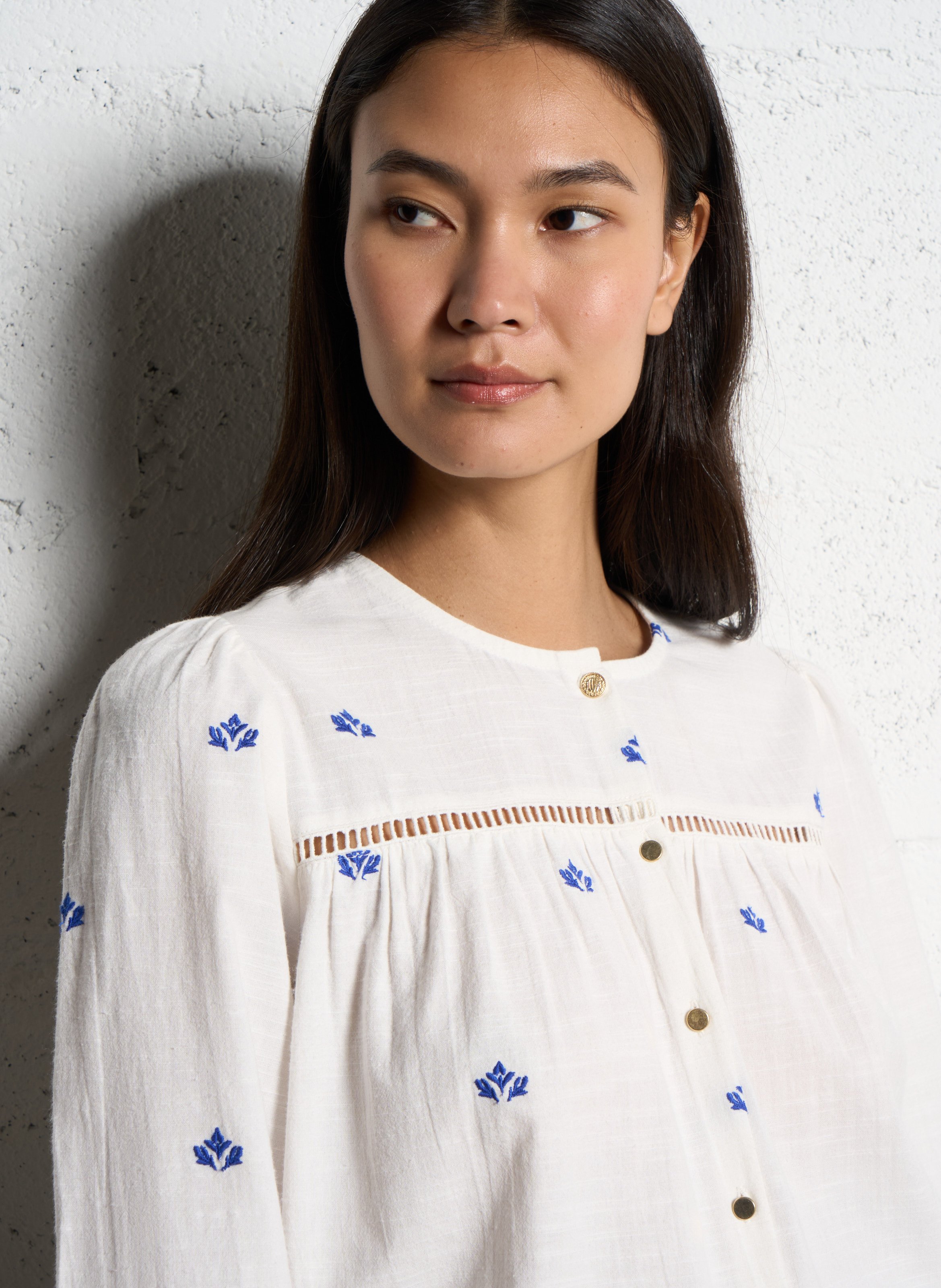 Loose-fit cotton blouse I CODE White