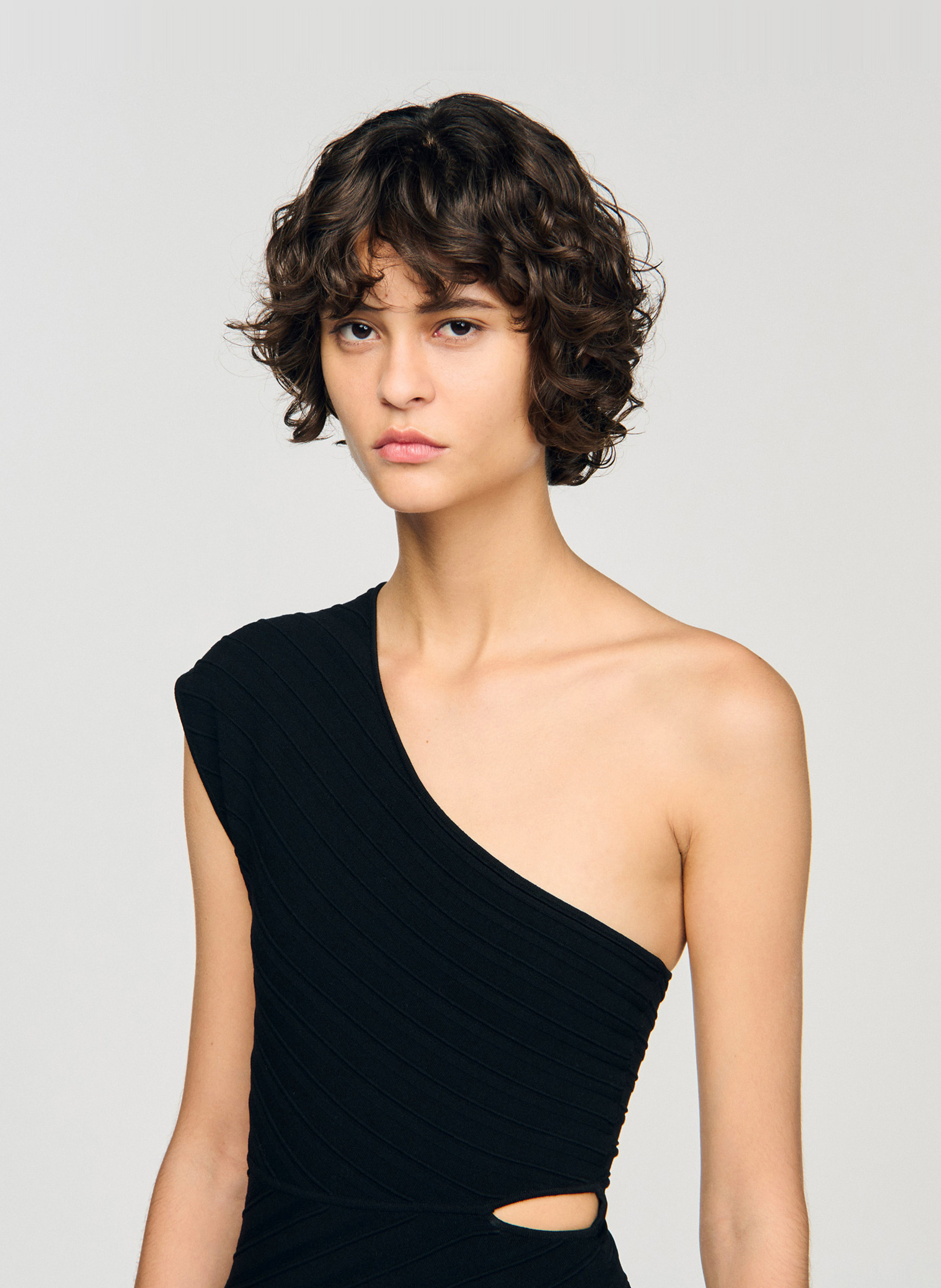 Asymmetrische top in gestructureerde stof SANDRO Zwart