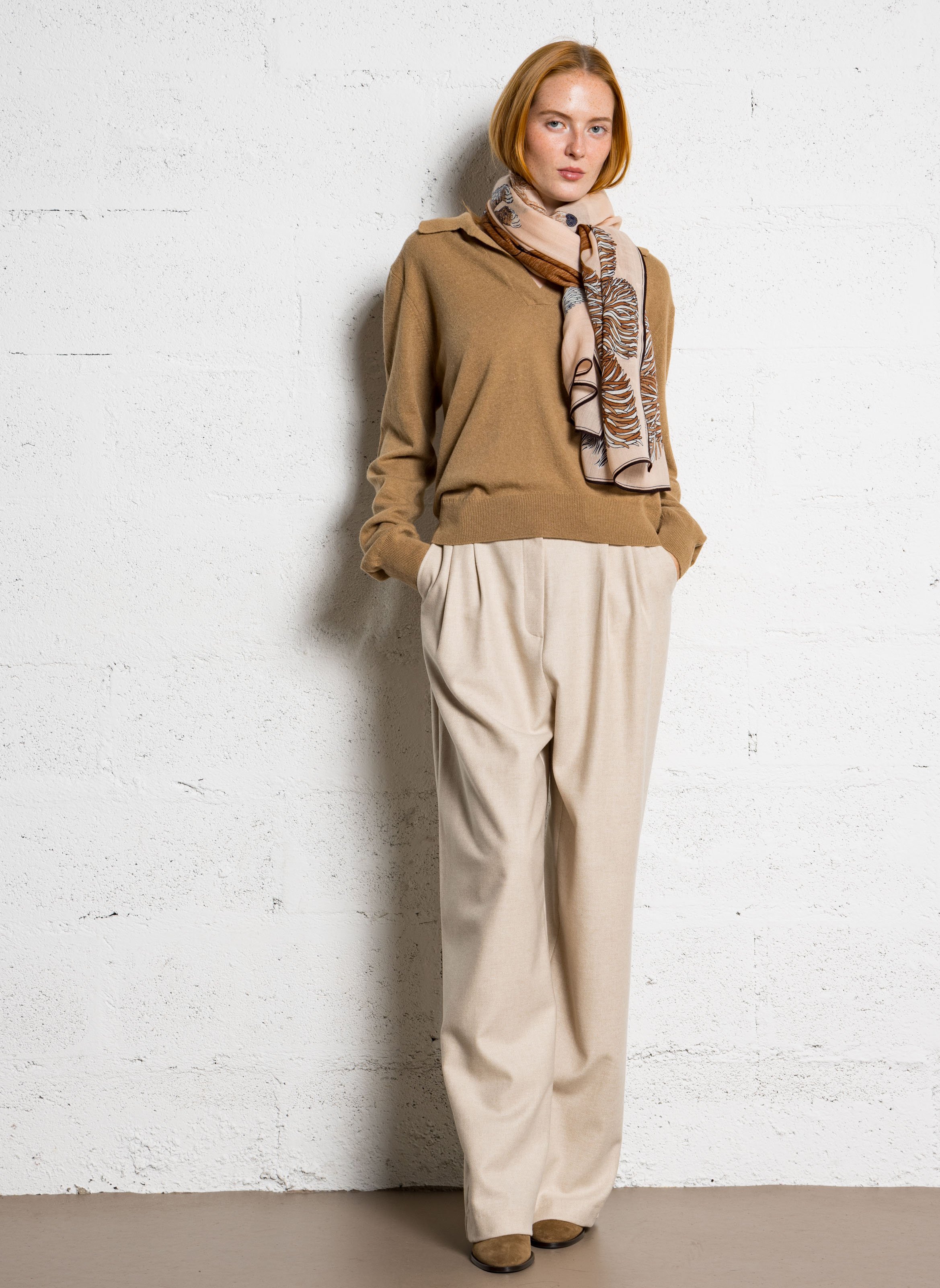 Ruime V-hals trui in effen kleur THE NEW SOCIETY Bruin