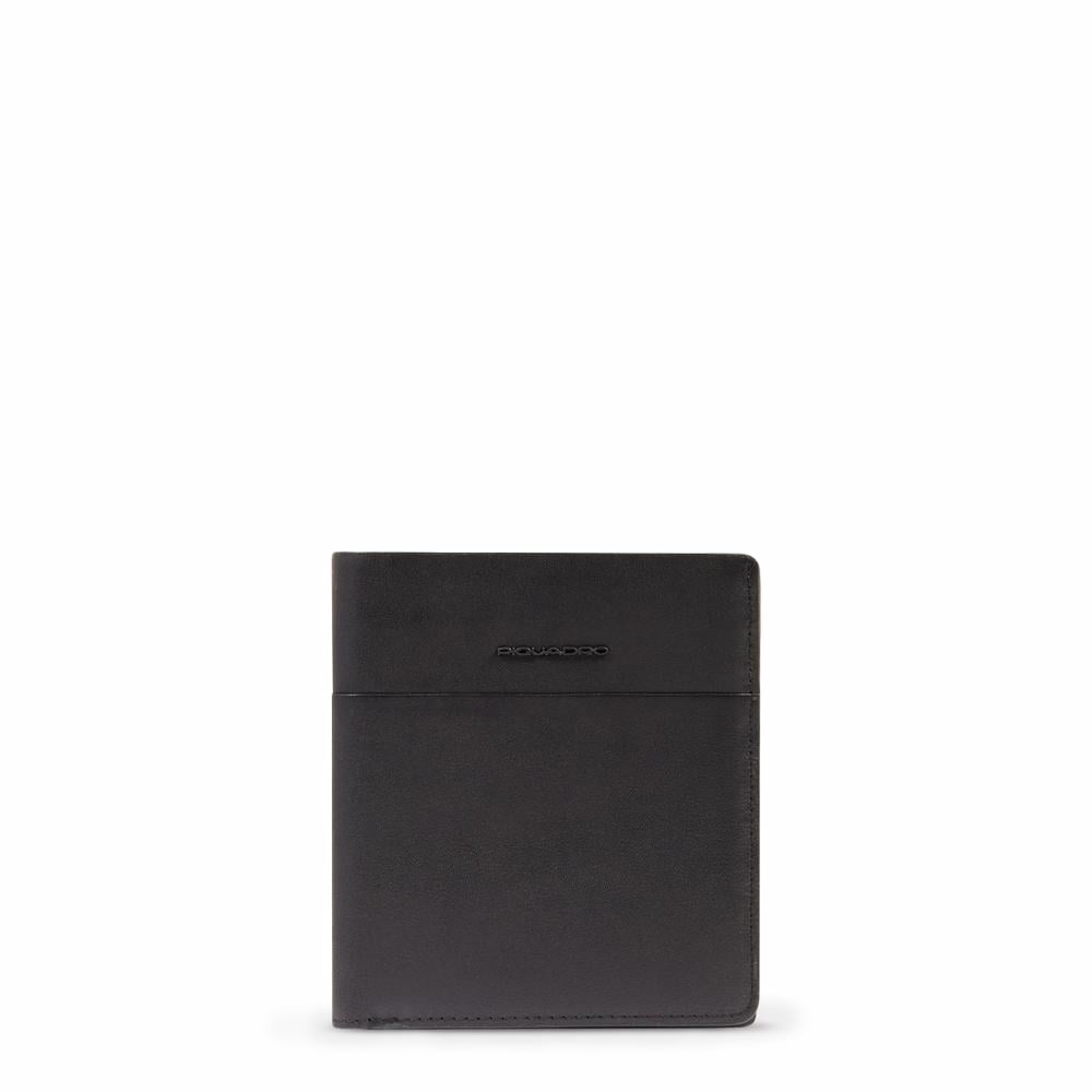Leather passport holder with credit card slots and RFID protection PIQUADRO Black