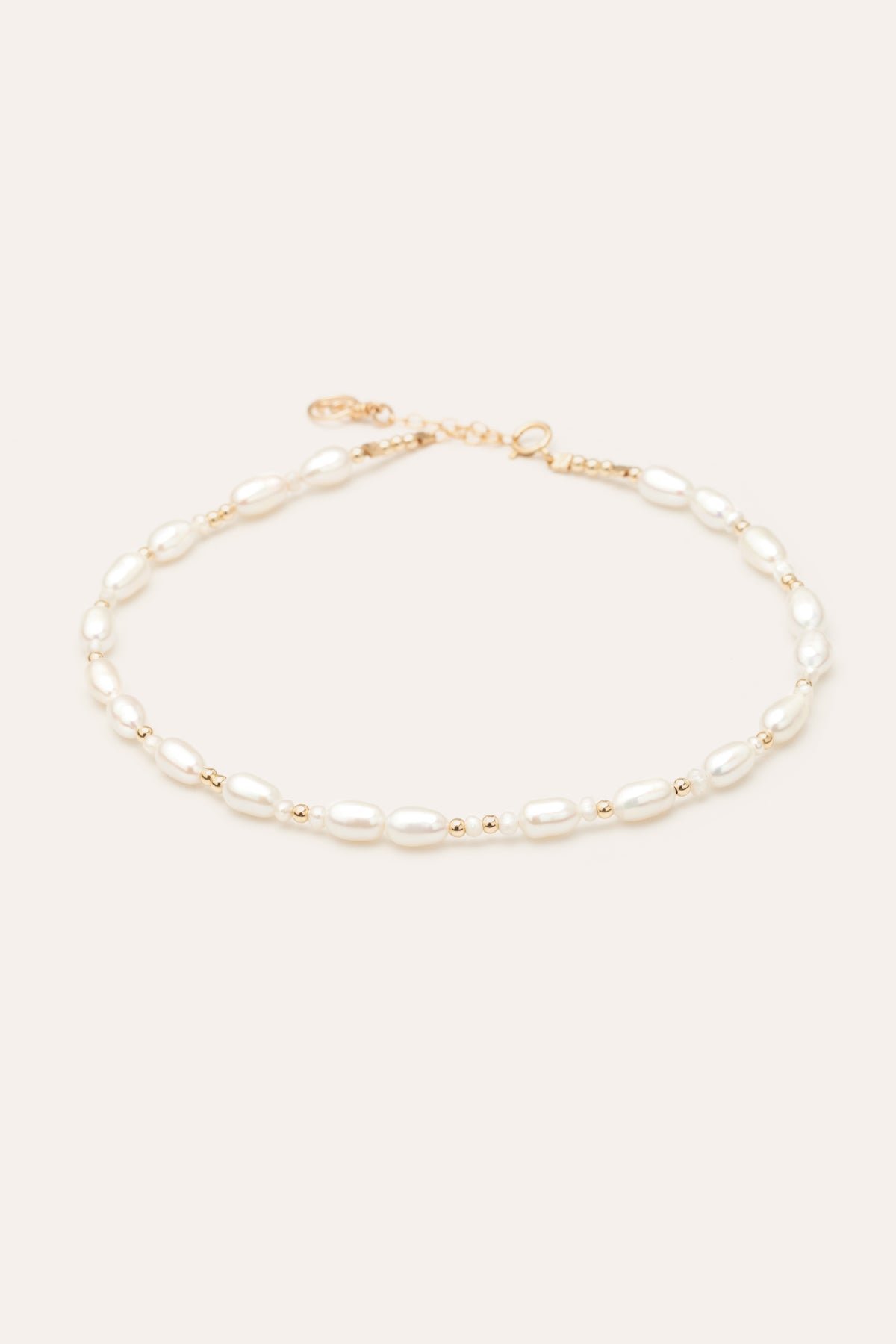 Ankle chain with rice grain pearls YAY White