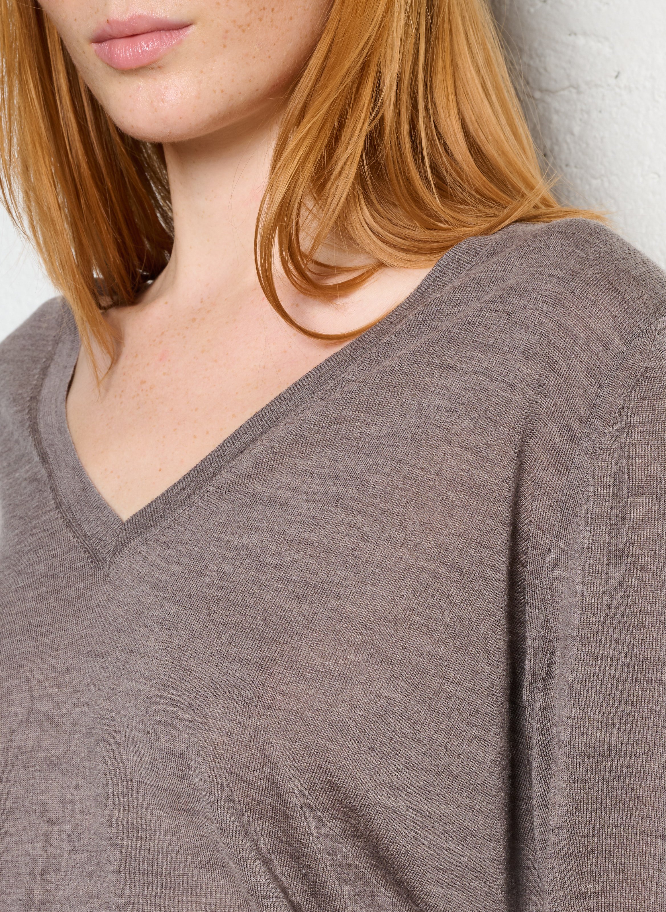 Blossom V-neck wool sweater SOEUR Brown