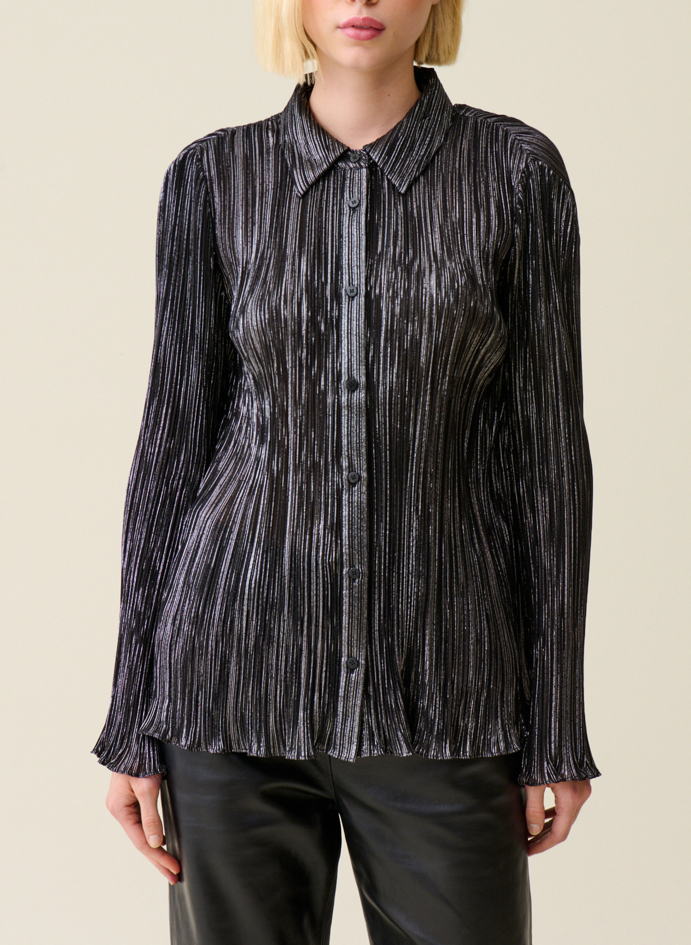 Plissee-Bluse mit klassischem Kragen CLAUDIE PIERLOT Schwarz