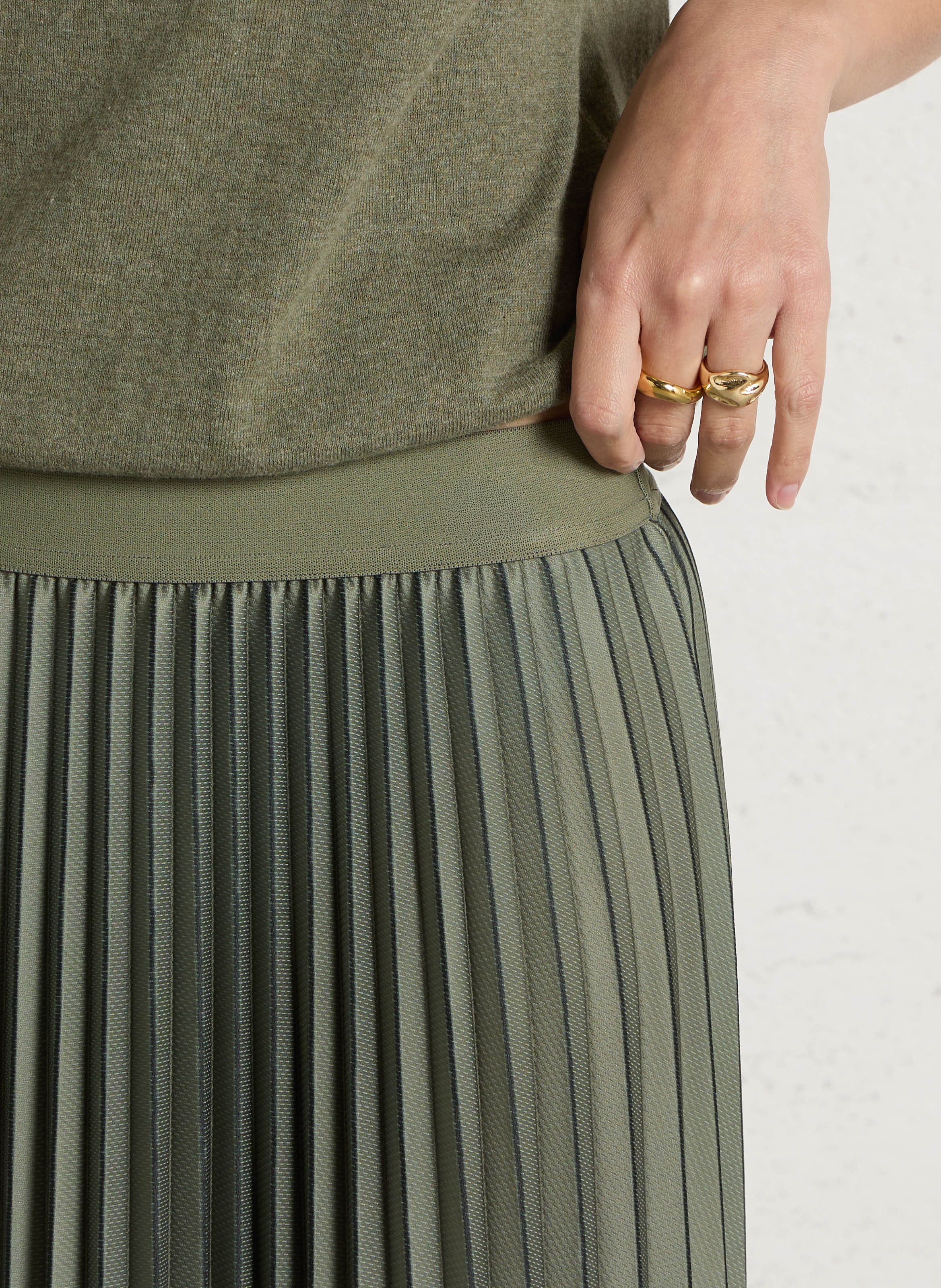 Jupe midi évasée plissée MAISON 123 Vert