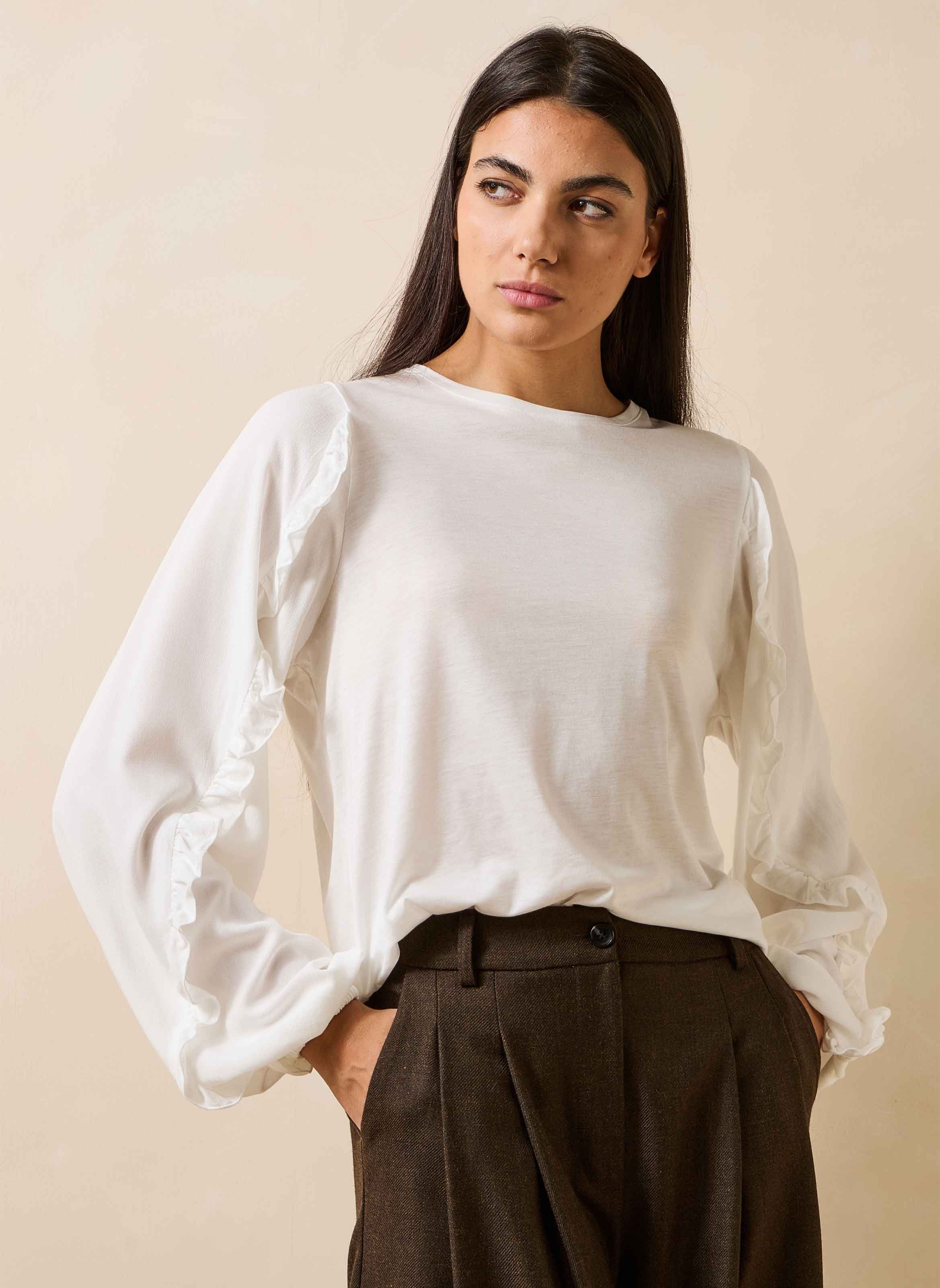 Round neck top with ruffles in two materials LA FEE MARABOUTEE White