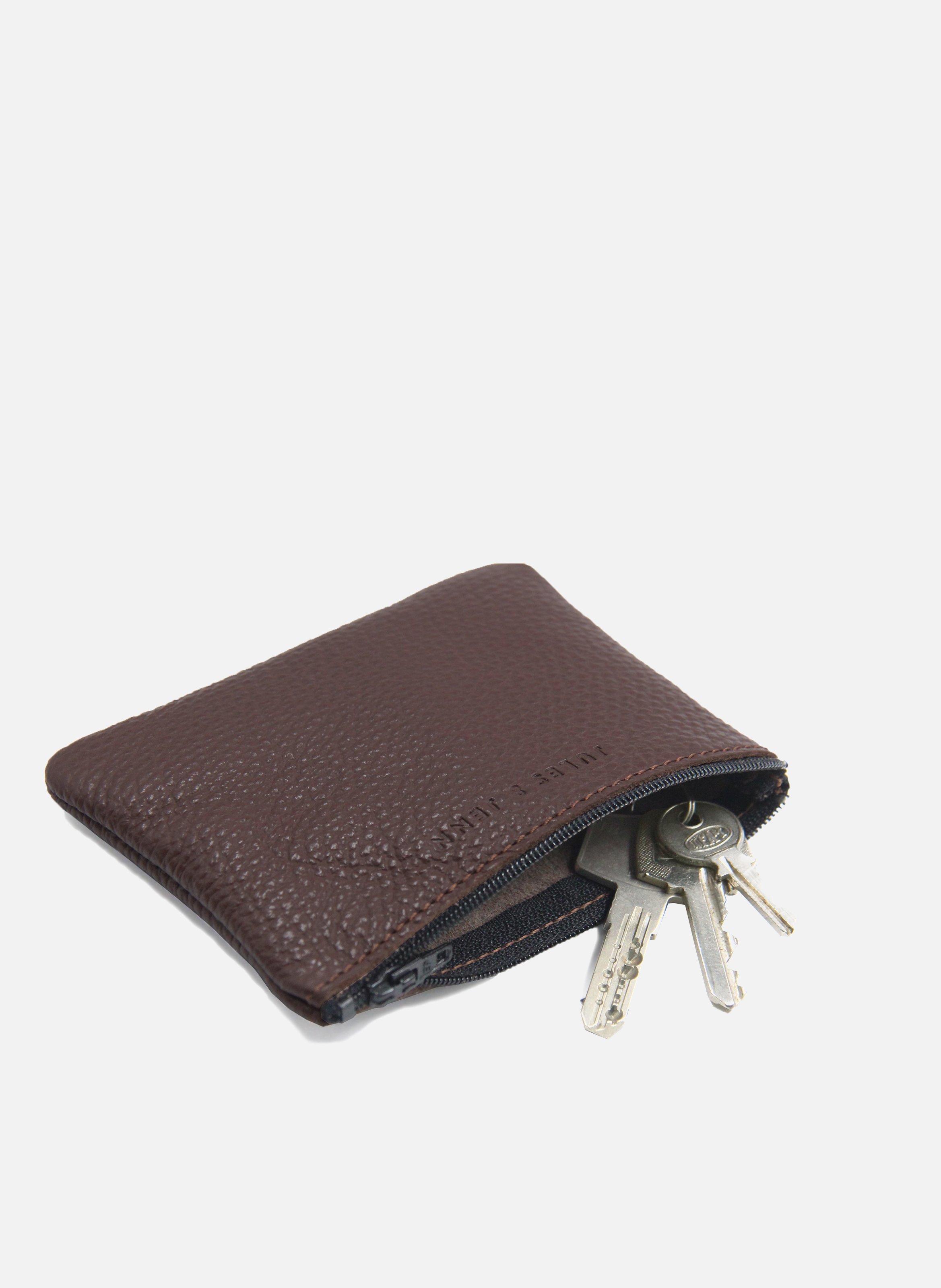 Small grained leather clutch bag Brown