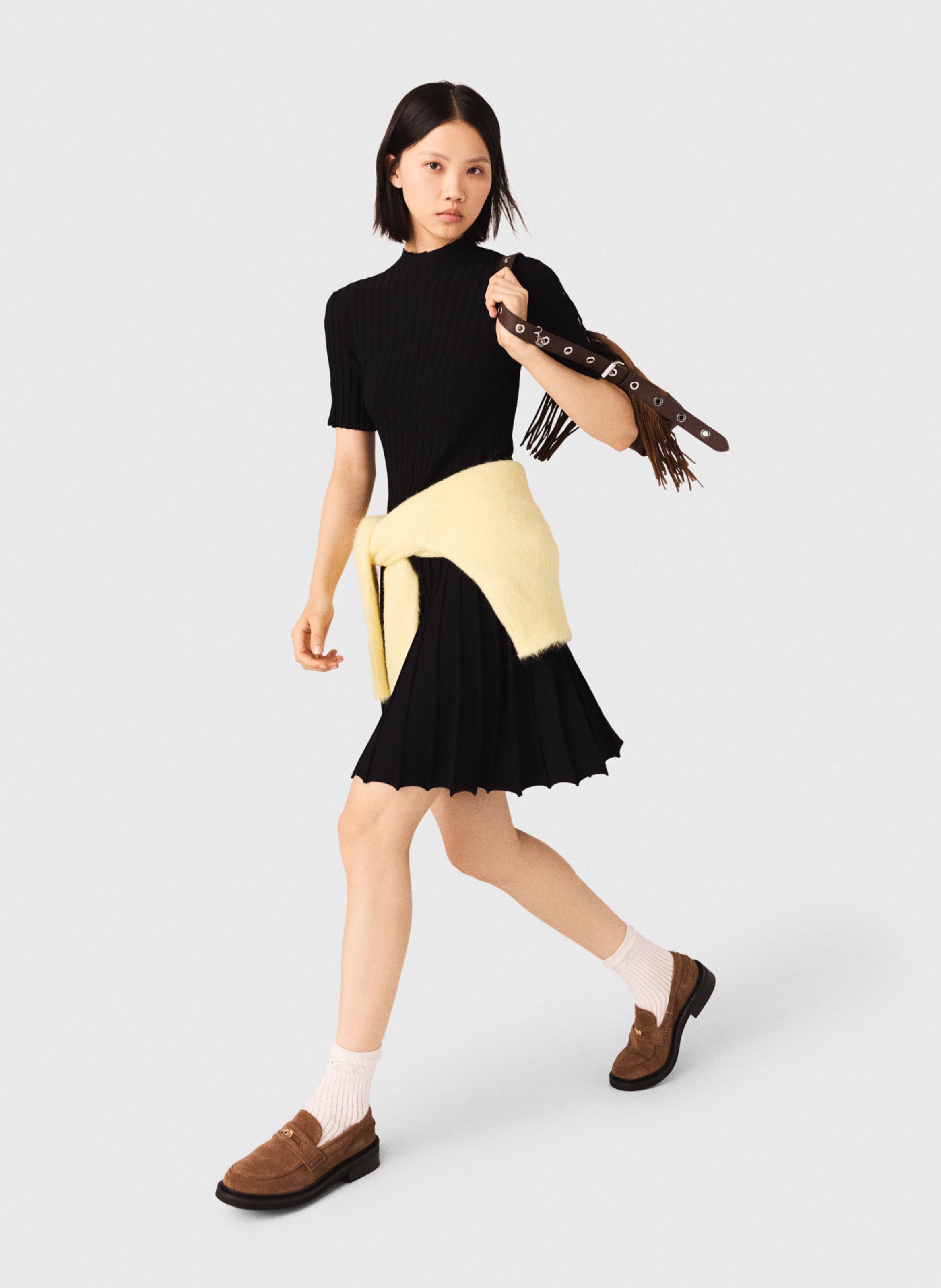 Korte uitlopende jurk in gebreide stof MAJE Zwart