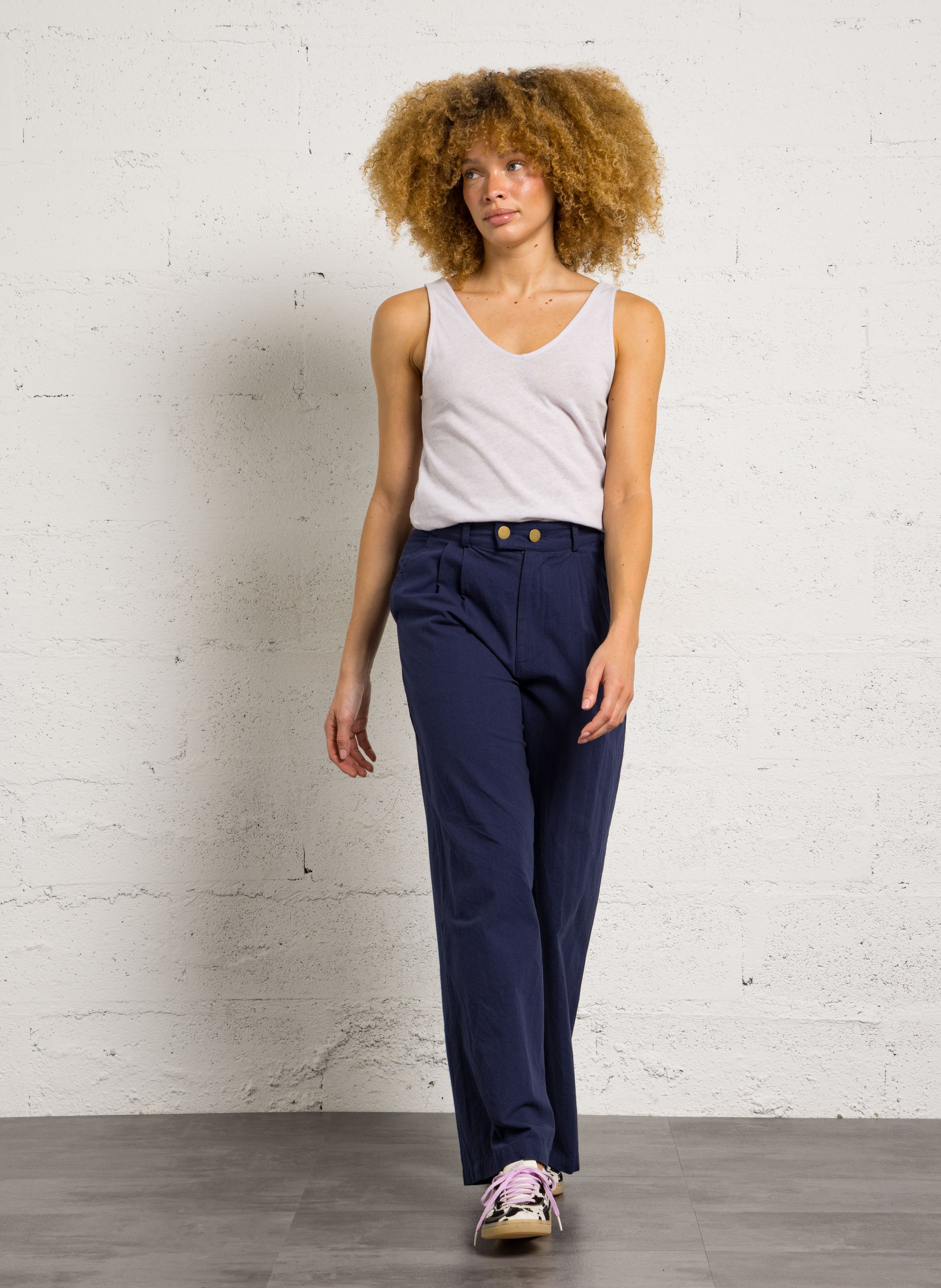 Rundhalsausschnitt Tanktop aus Baumwolle und Leinen gemischt. MAJESTIC FILATURES Violett