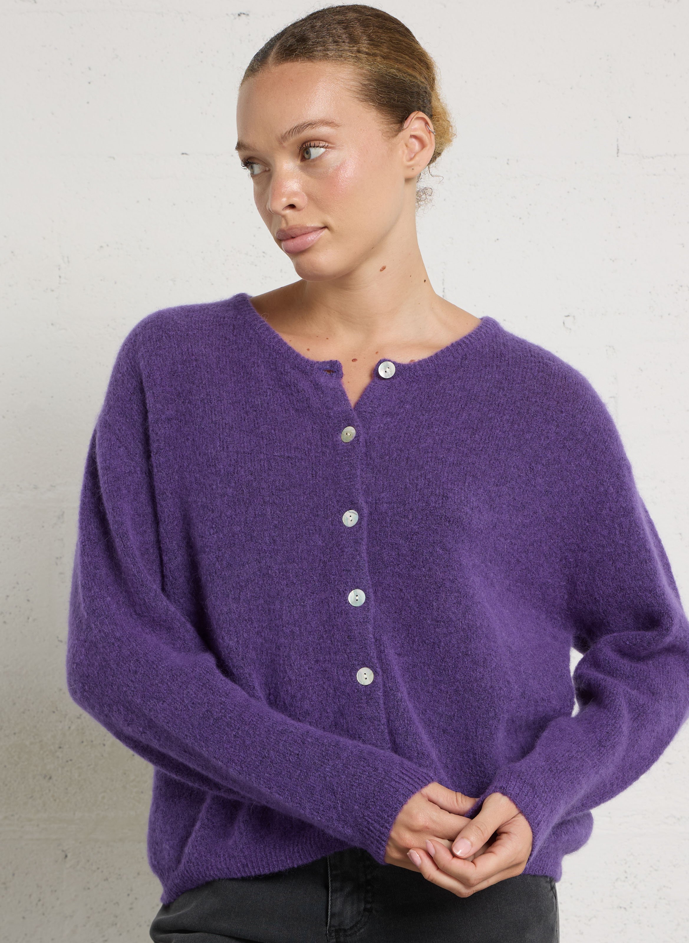 Weit geschnittene Strickjacke aus Wollmix AMERICAN VINTAGE Violett
