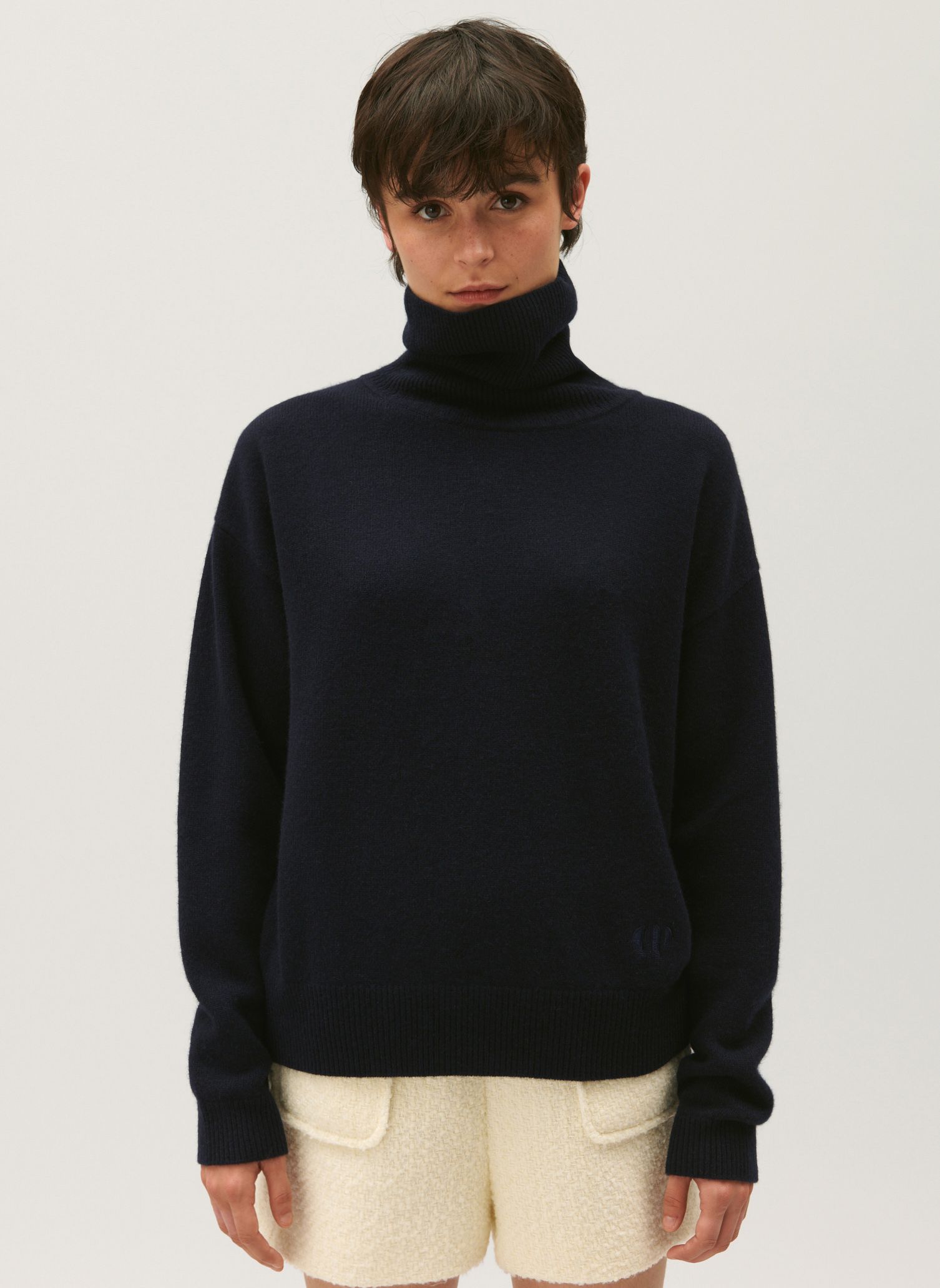 Blue Cashmere straight cut turtleneck sweater